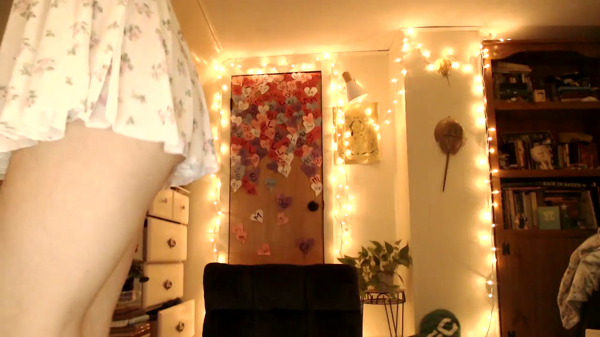 Gallery image thumbnail from WildflowerEm's myfreecams stream on, 02/16/2026, 24:26 image 16 of 20
