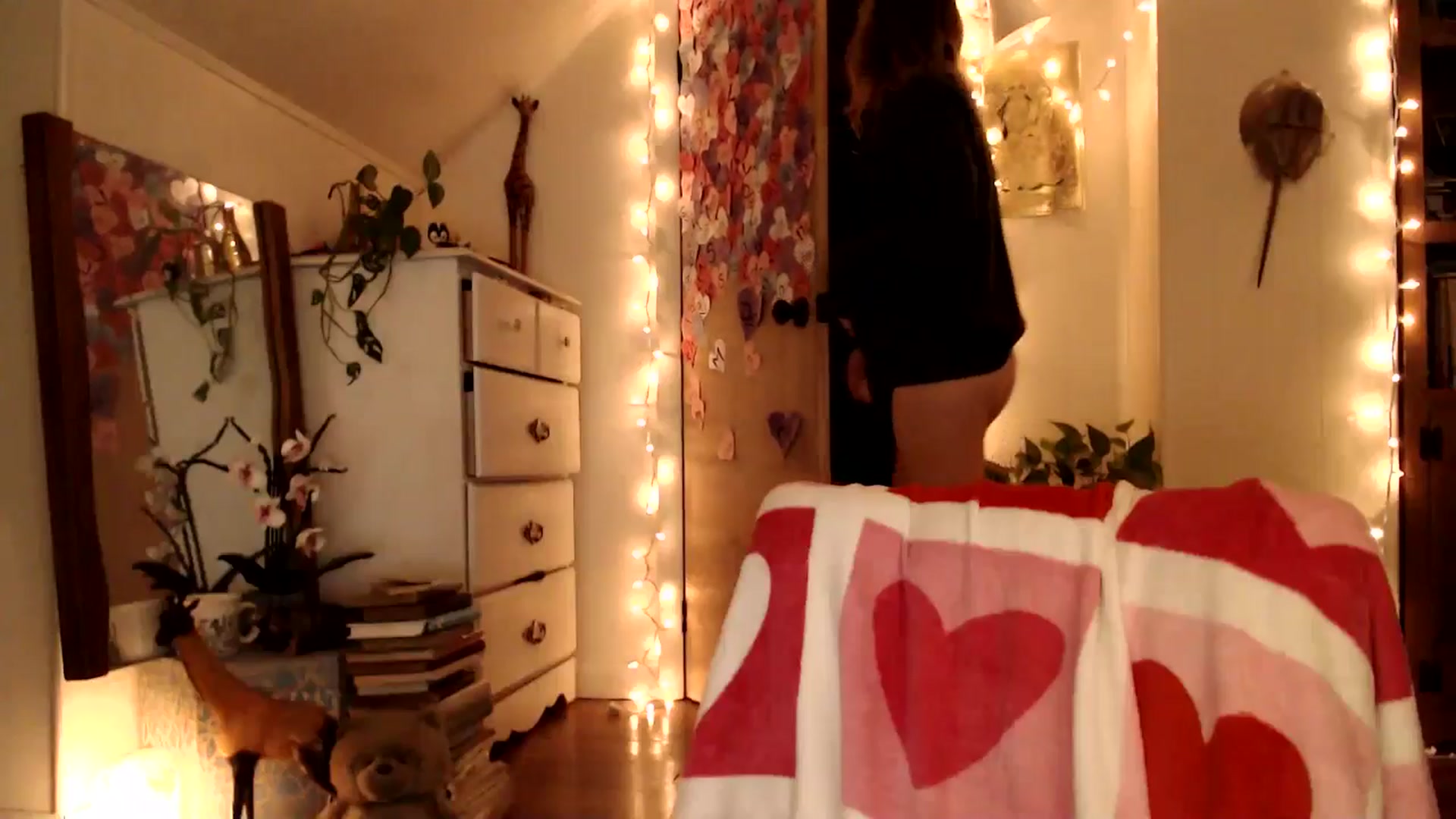 Gallery image thumbnail from WildflowerEm's myfreecams stream on, 02/20/2026, 23:56 image 14 of 20