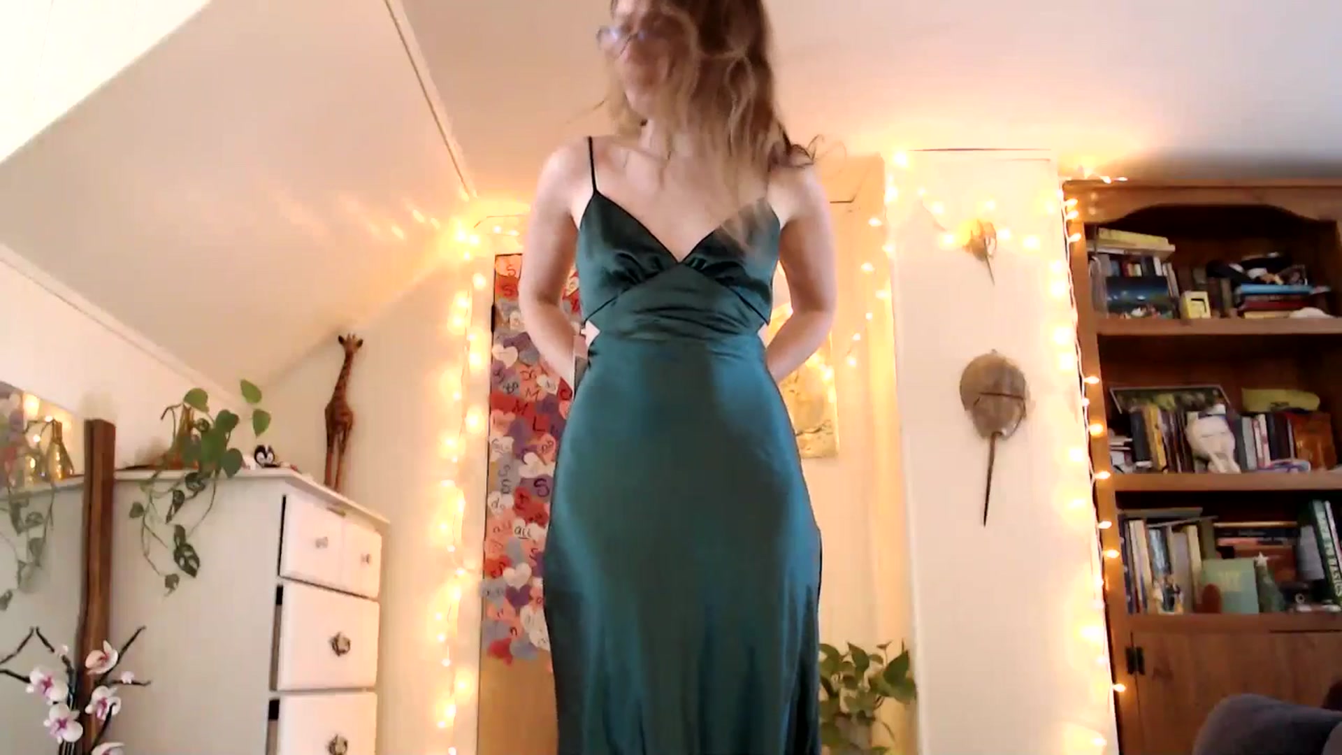 Gallery image thumbnail from WildflowerEm's myfreecams stream on, 03/04/2026, 20:04 image 20 of 20