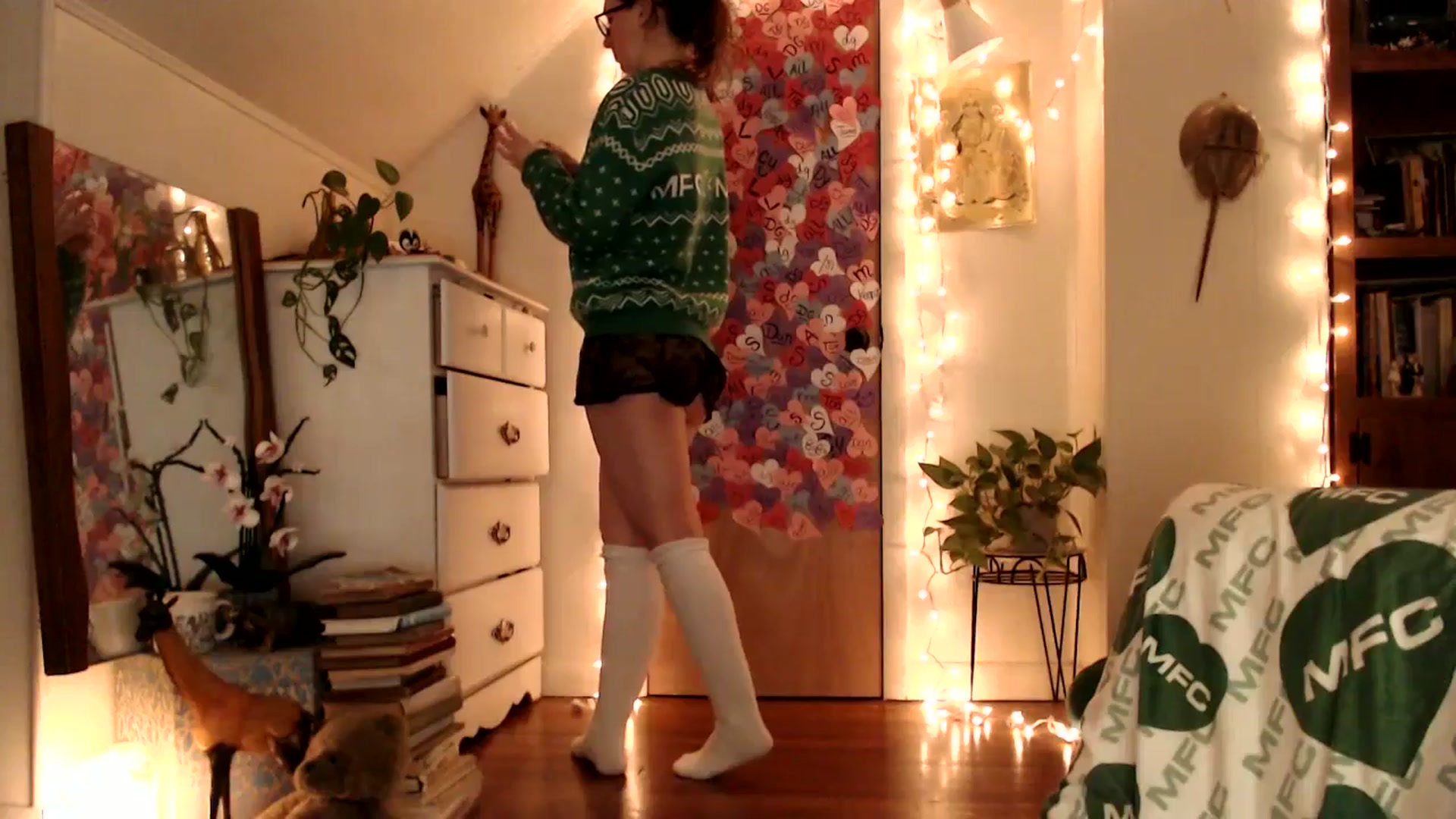Gallery image thumbnail from WildflowerEm's myfreecams stream on, 03/07/2026, 22:54 image 19 of 20