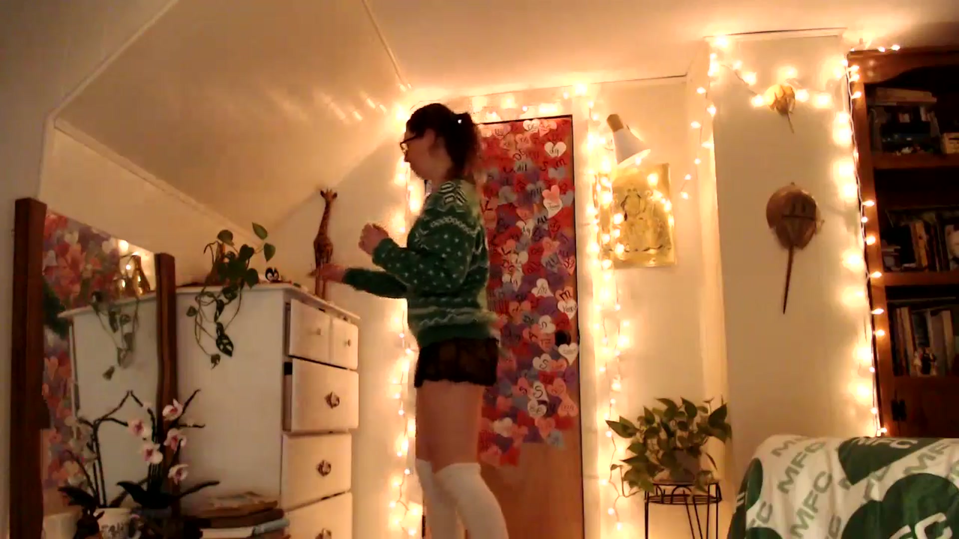 Gallery image thumbnail from WildflowerEm's myfreecams stream on, 03/07/2026, 22:54 image 18 of 20