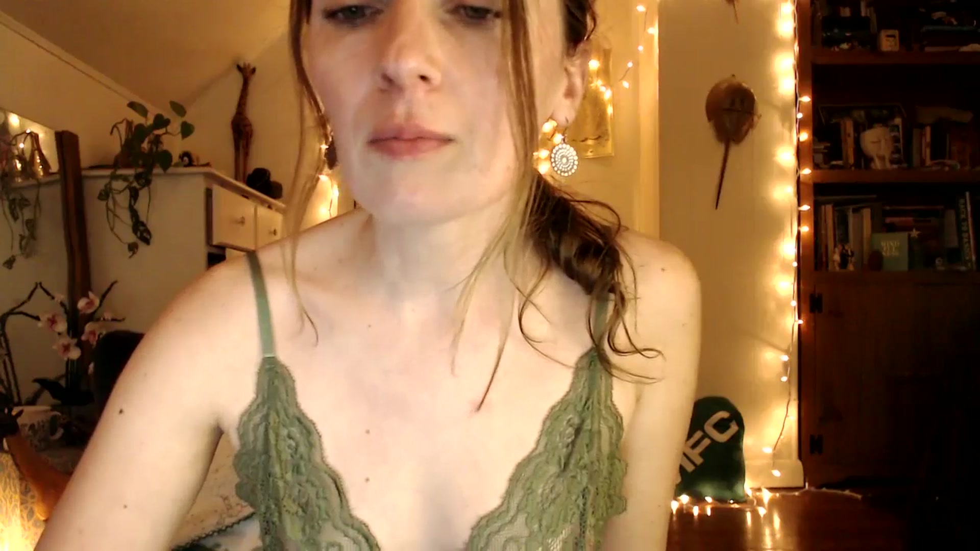 Gallery image thumbnail from WildflowerEm's myfreecams stream on, 03/15/2026, 24:02 image 11 of 20