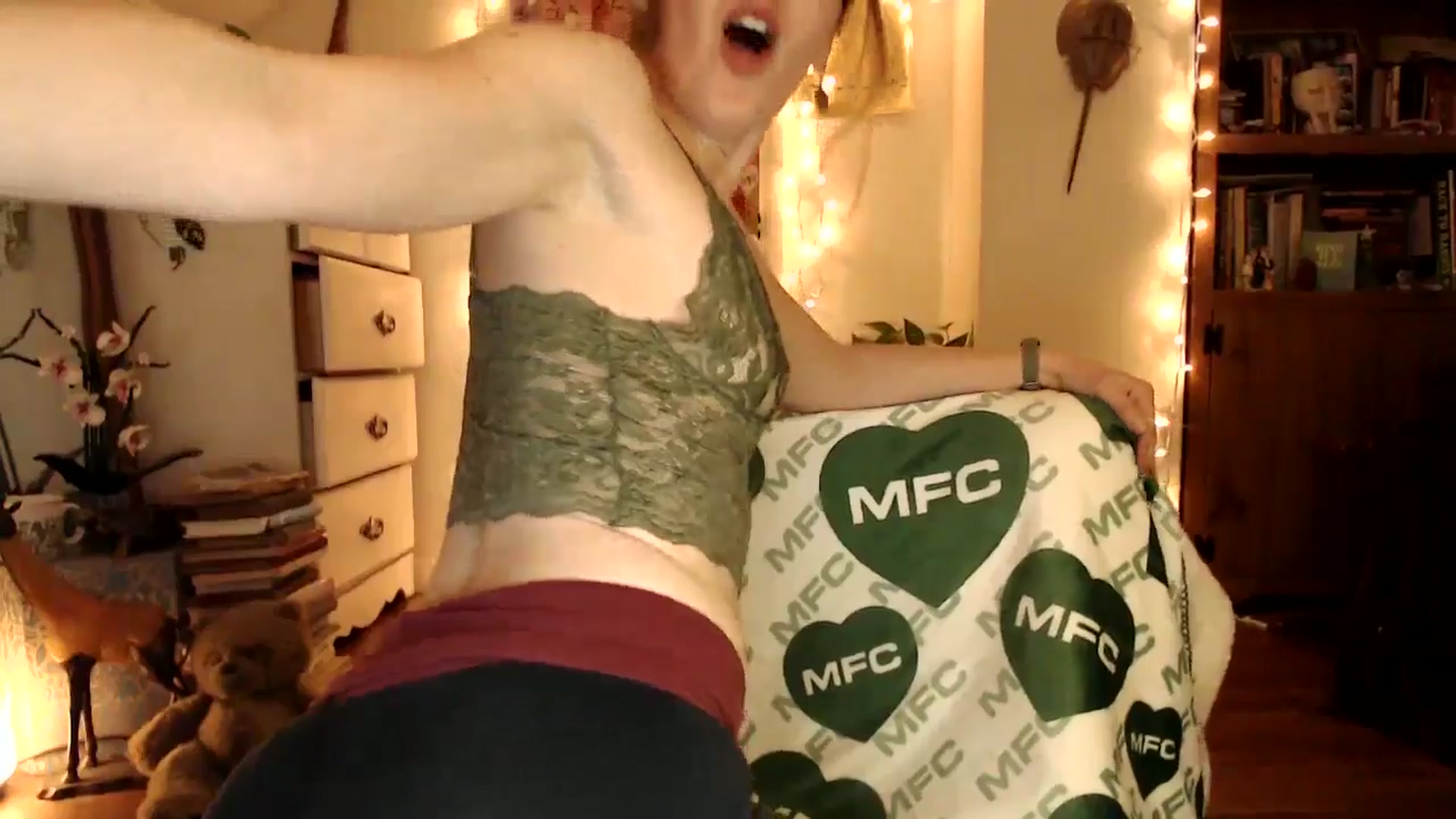 Gallery image thumbnail from WildflowerEm's myfreecams stream on, 03/15/2026, 24:02 image 14 of 20