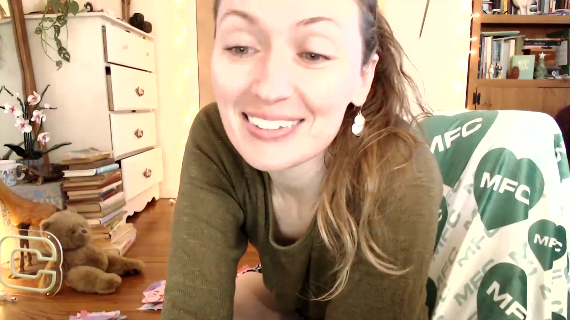 Gallery image thumbnail from WildflowerEm's myfreecams stream on, 03/17/2026, 19:07 image 14 of 20