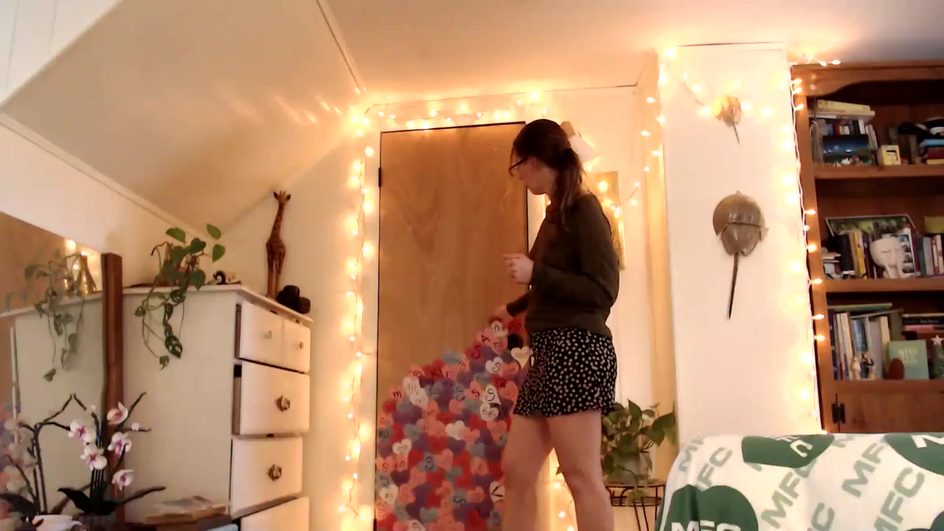 Gallery image thumbnail from WildflowerEm's myfreecams stream on, 03/17/2026, 19:07 image 6 of 20