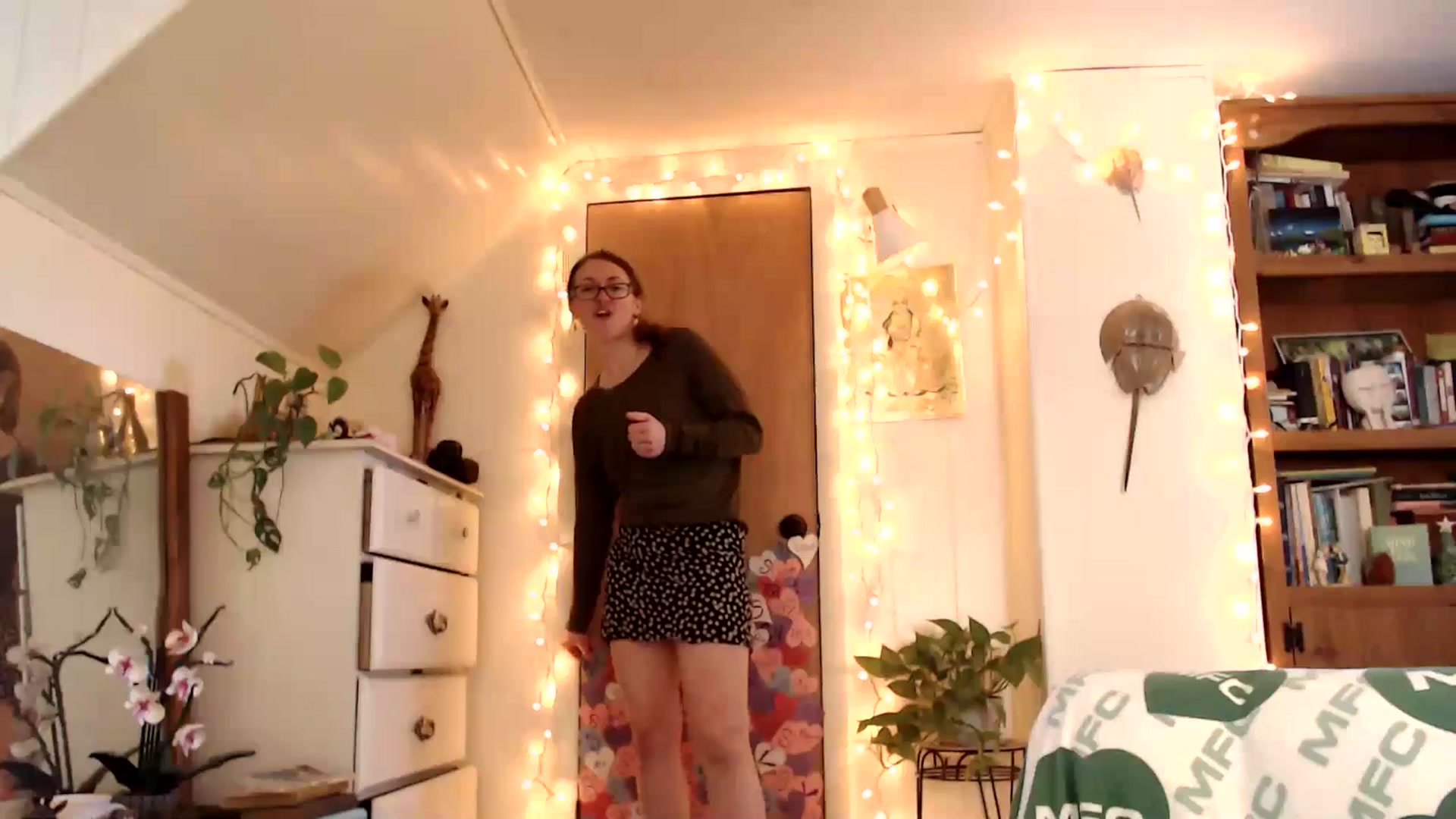 Gallery image thumbnail from WildflowerEm's myfreecams stream on, 03/17/2026, 19:07 image 7 of 20