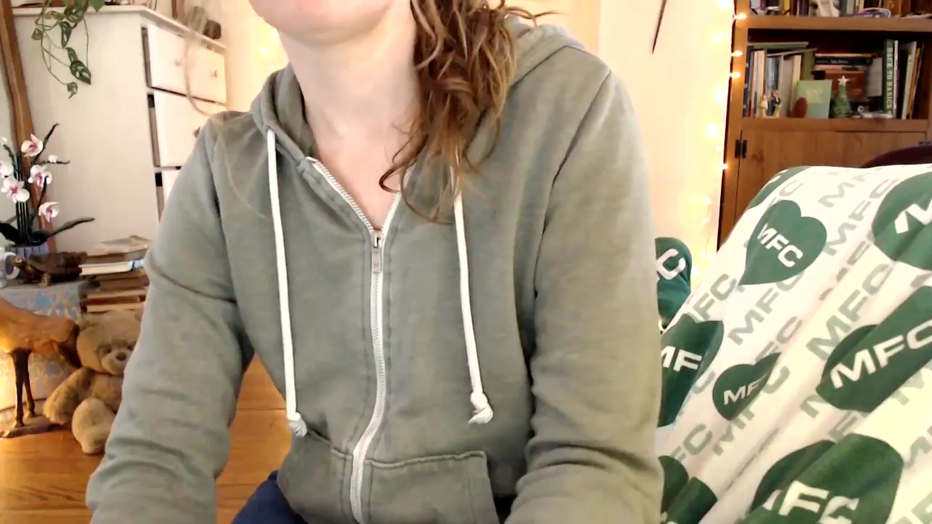 Gallery image thumbnail from WildflowerEm's myfreecams stream on, 03/24/2026, 18:38 image 11 of 20