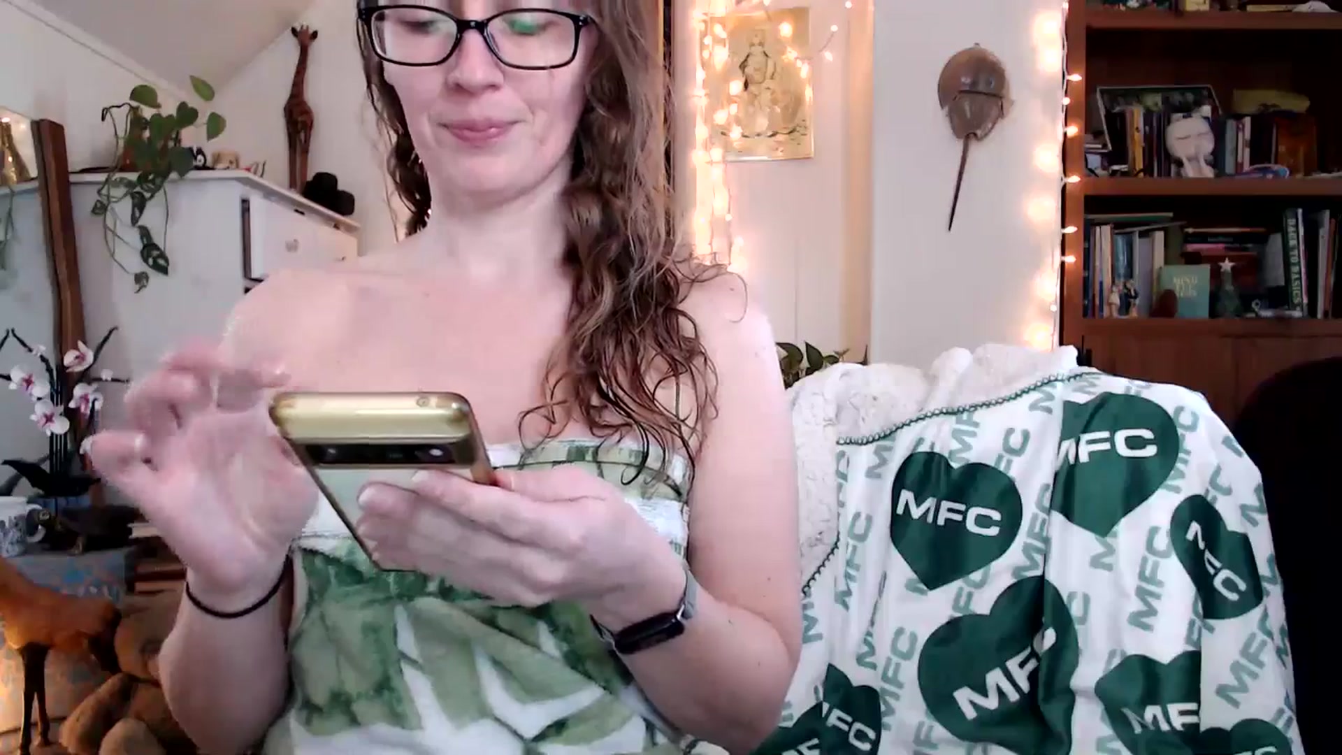 Gallery image thumbnail from WildflowerEm's myfreecams stream on, 03/26/2026, 19:18 image 4 of 20