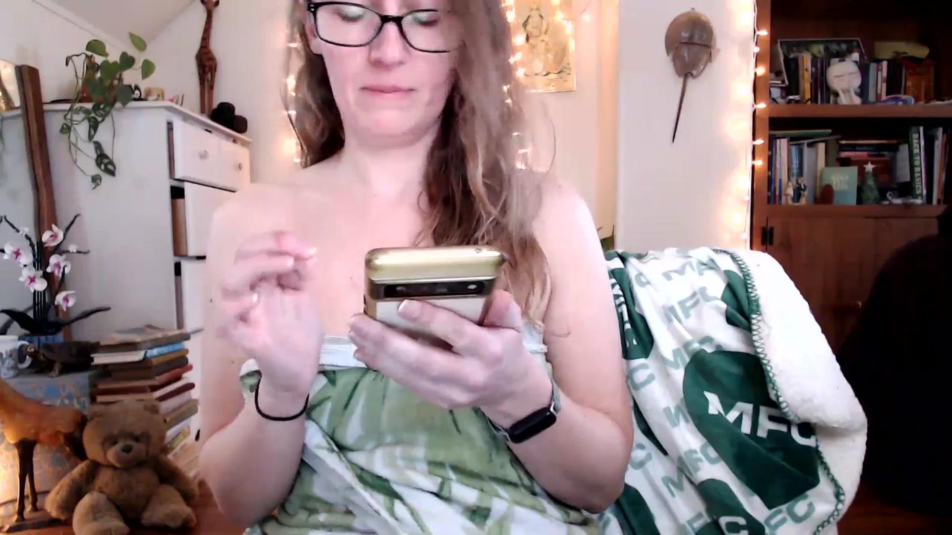 Gallery image thumbnail from WildflowerEm's myfreecams stream on, 03/26/2026, 19:18 image 11 of 20