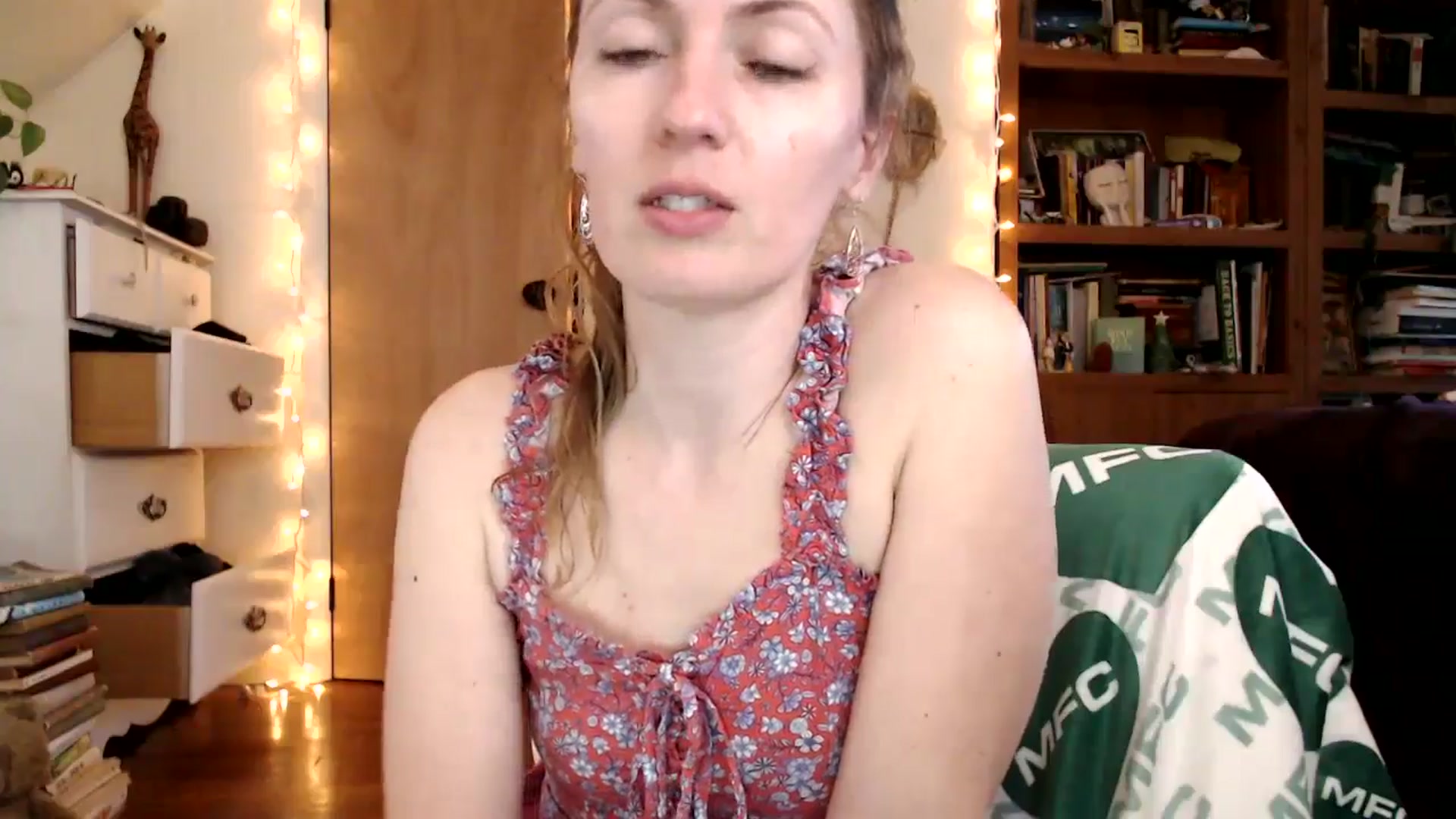 Gallery image thumbnail from WildflowerEm's myfreecams stream on, 04/04/2026, 21:15 image 18 of 20