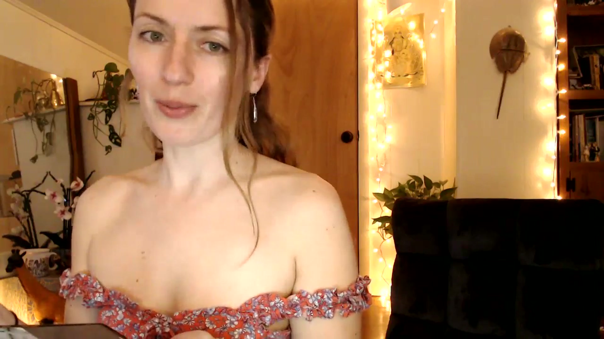Gallery image thumbnail from WildflowerEm's myfreecams stream on, 04/04/2026, 23:02 image 11 of 20