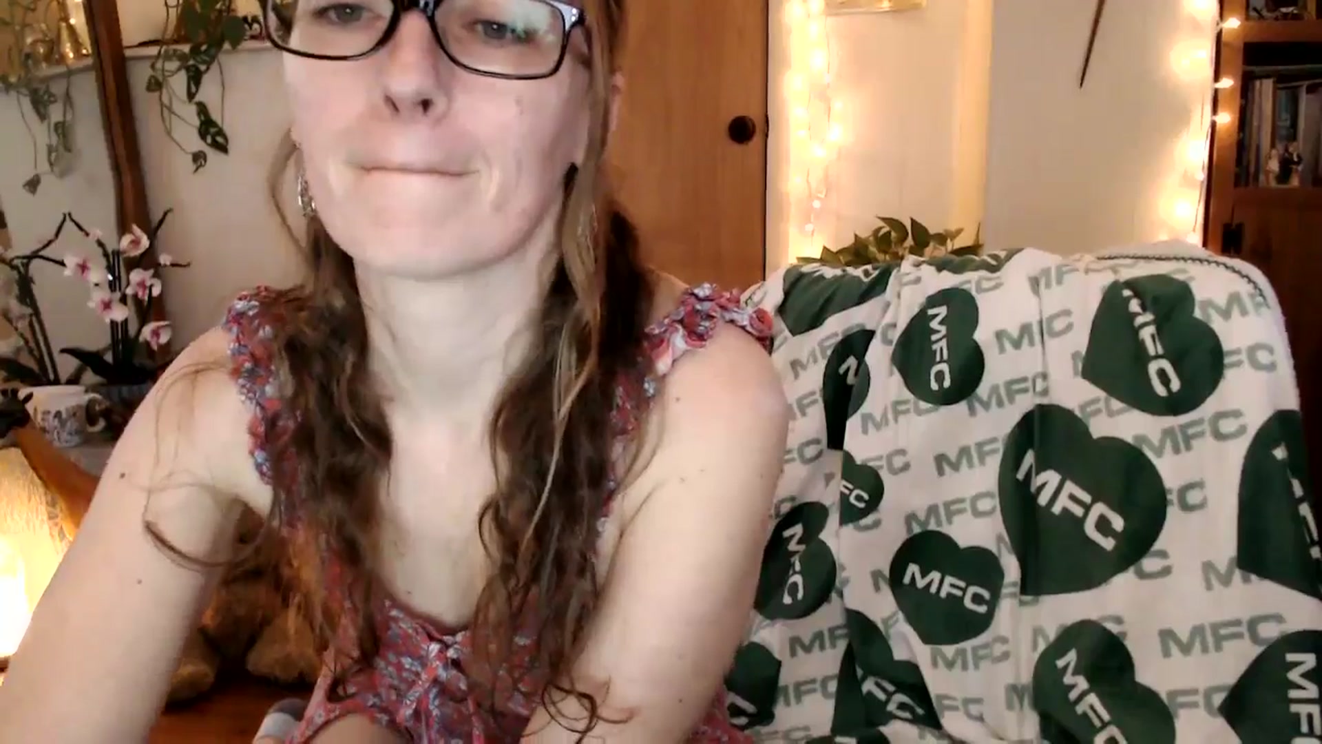 Gallery image thumbnail from WildflowerEm's myfreecams stream on, 04/04/2026, 23:02 image 5 of 20