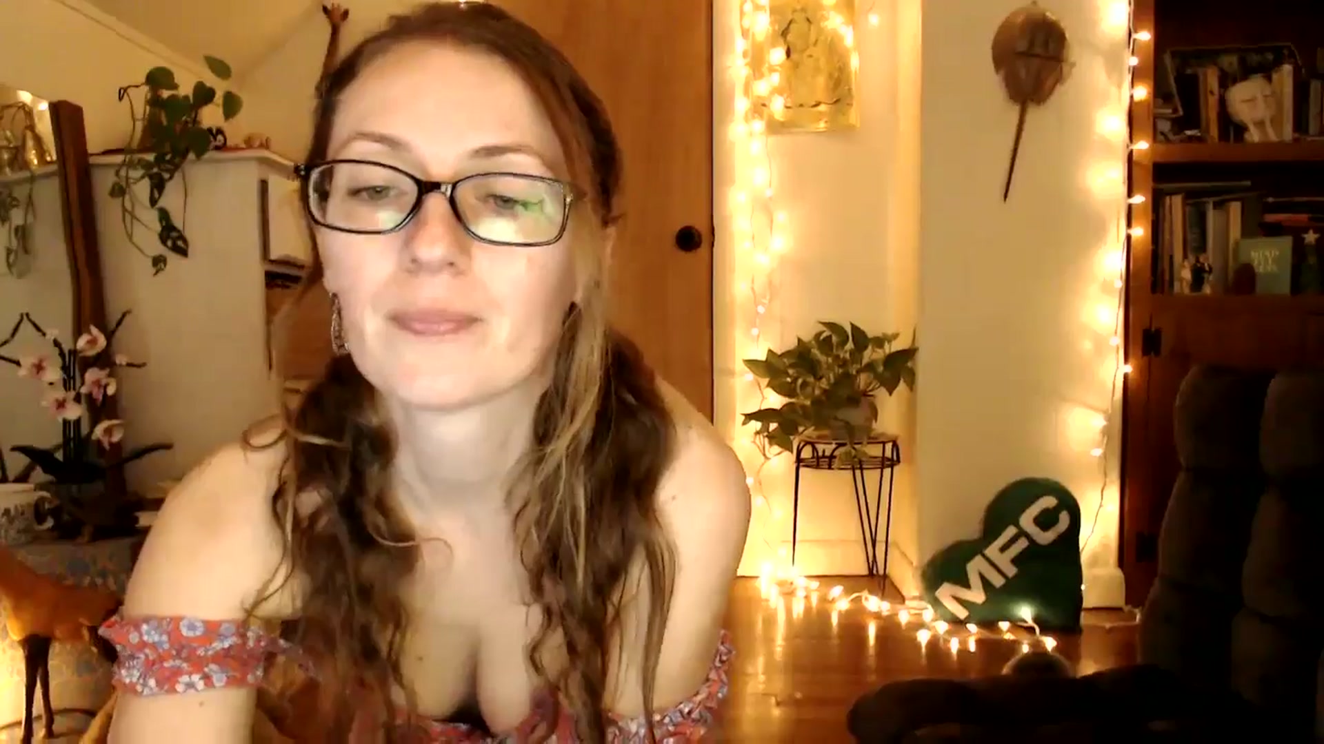 Gallery image thumbnail from WildflowerEm's myfreecams stream on, 04/04/2026, 23:02 image 18 of 20