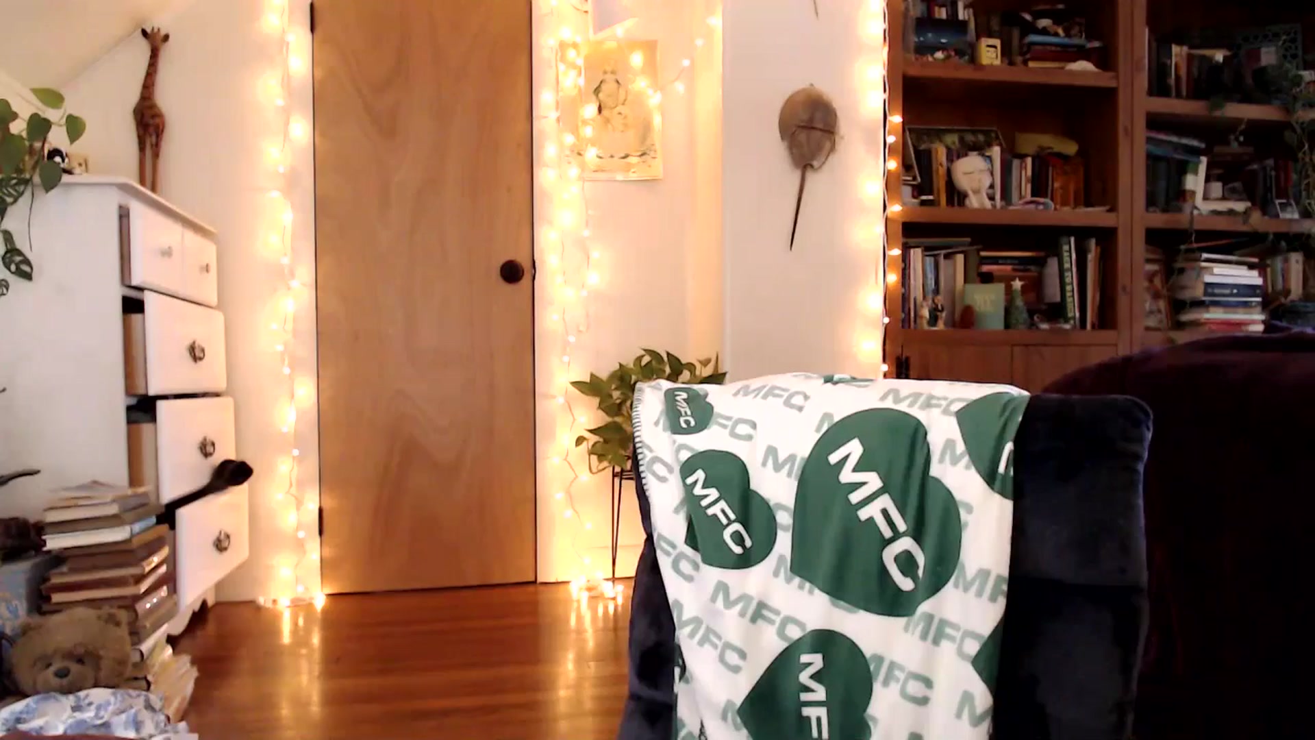 Gallery image thumbnail from WildflowerEm's myfreecams stream on, 04/15/2026, 19:09 image 6 of 20
