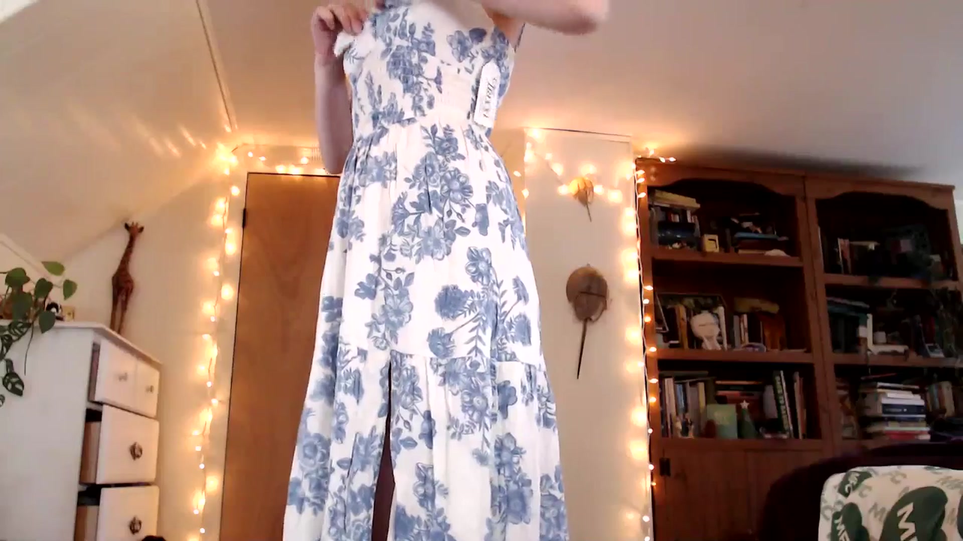 Gallery image thumbnail from WildflowerEm's myfreecams stream on, 04/15/2026, 19:09 image 4 of 20