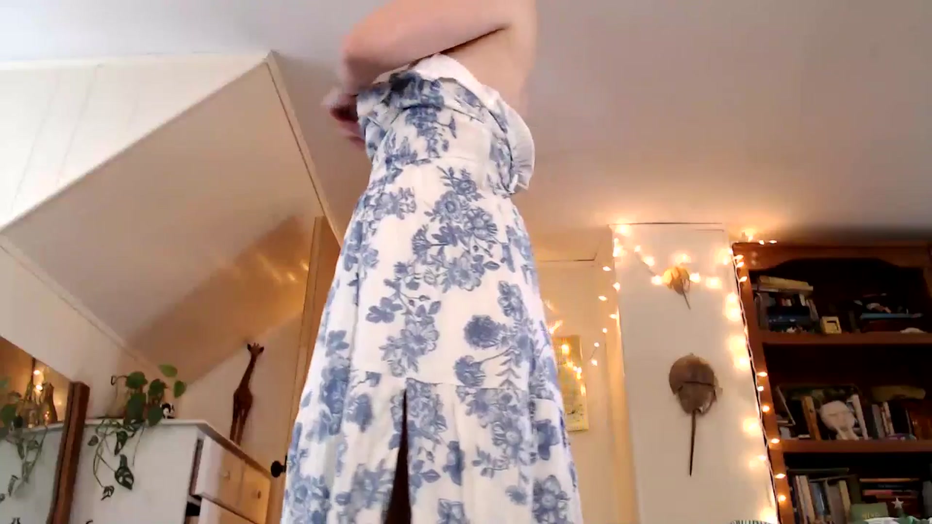 Gallery image thumbnail from WildflowerEm's myfreecams stream on, 04/15/2026, 19:09 image 15 of 20