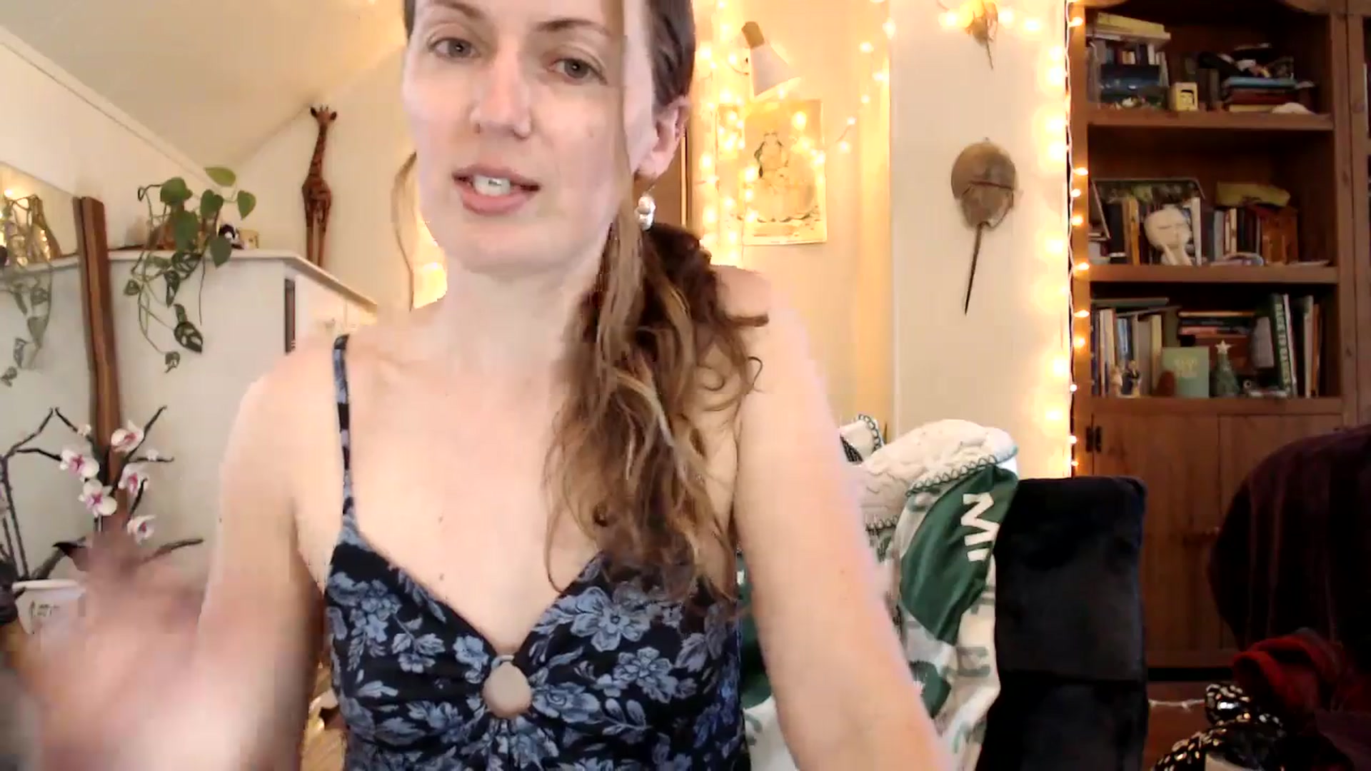 Gallery image thumbnail from WildflowerEm's myfreecams stream on, 04/16/2026, 18:23 image 8 of 20