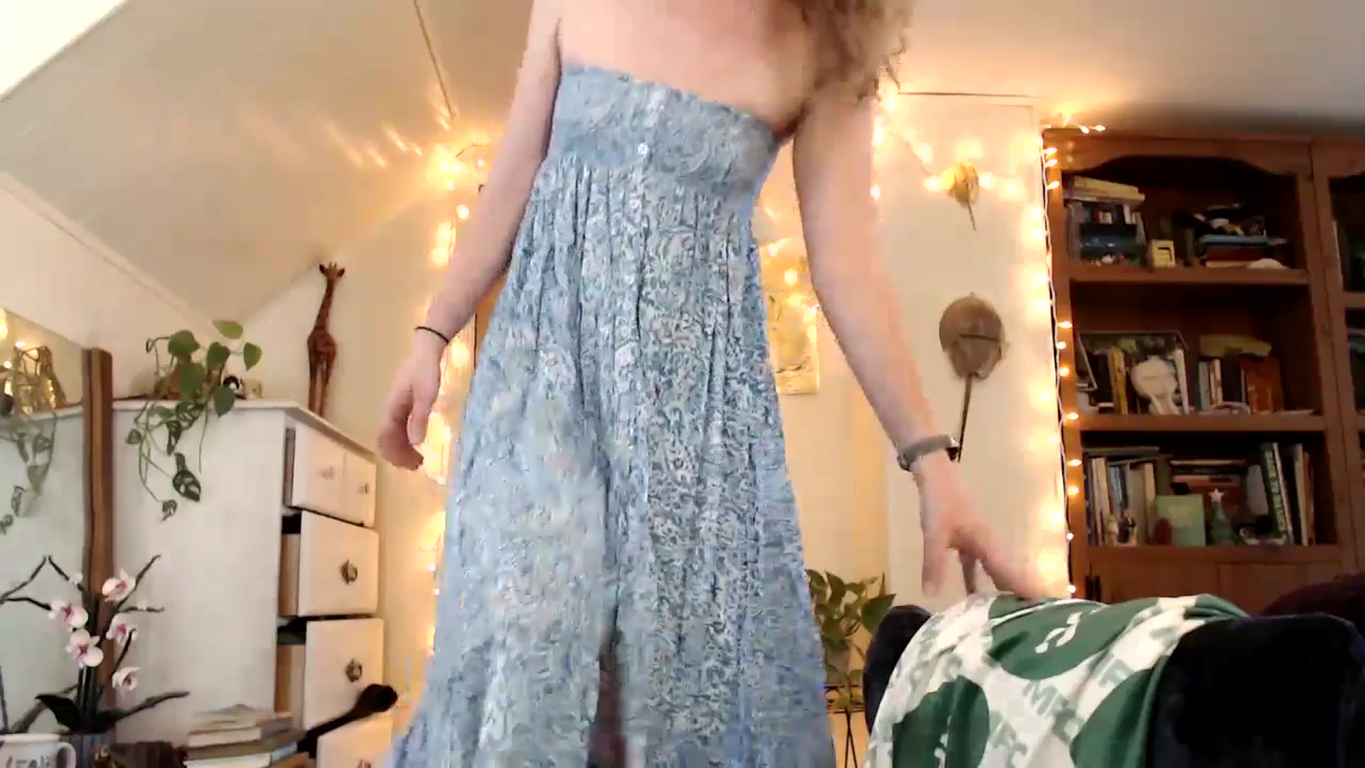 Gallery image thumbnail from WildflowerEm's myfreecams stream on, 04/16/2026, 18:23 image 19 of 20