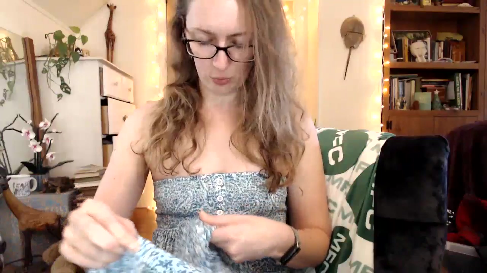 Gallery image thumbnail from WildflowerEm's myfreecams stream on, 04/16/2026, 18:23 image 20 of 20