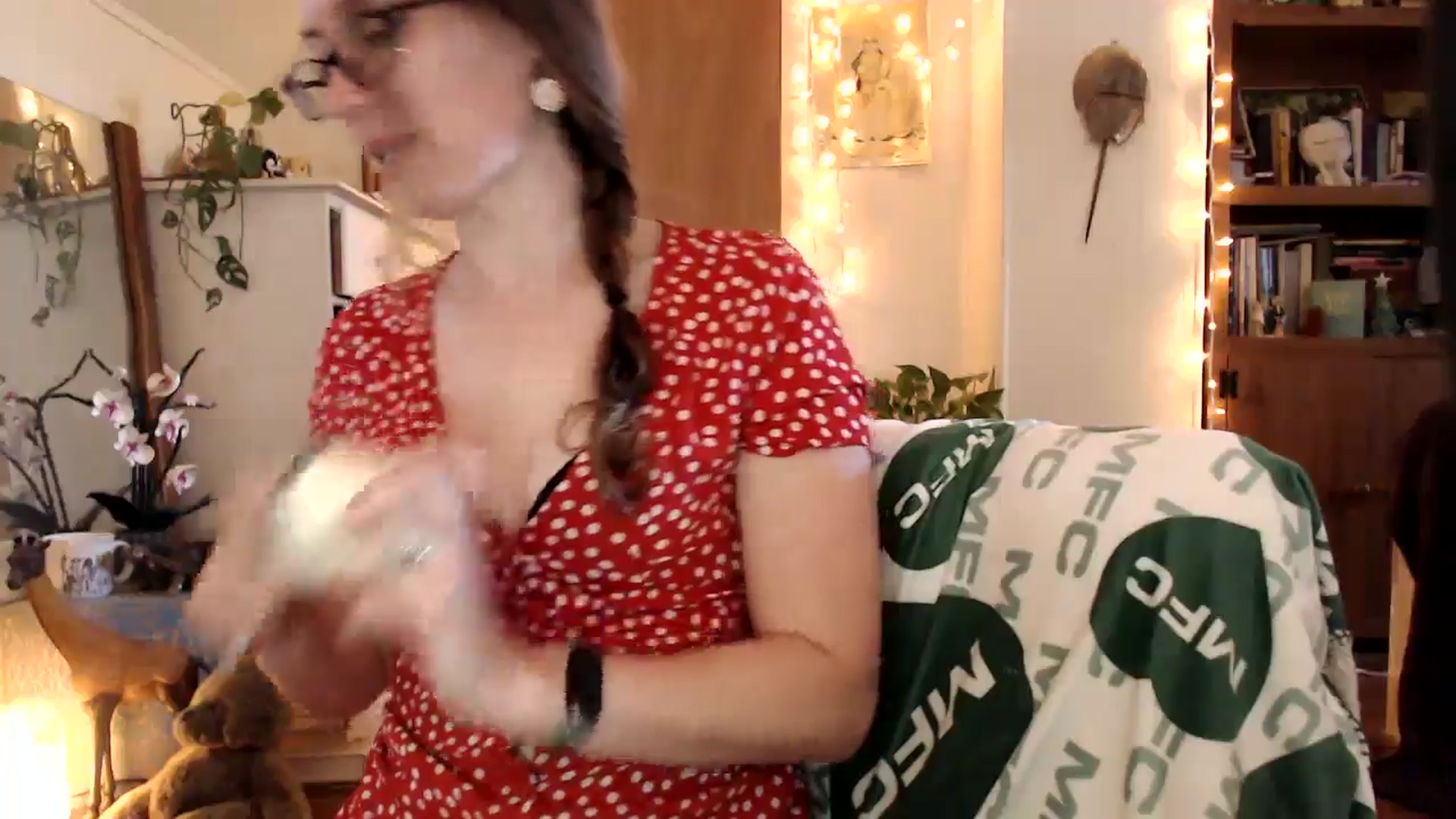 Gallery image thumbnail from WildflowerEm's myfreecams stream on, 04/26/2026, 21:43 image 14 of 20