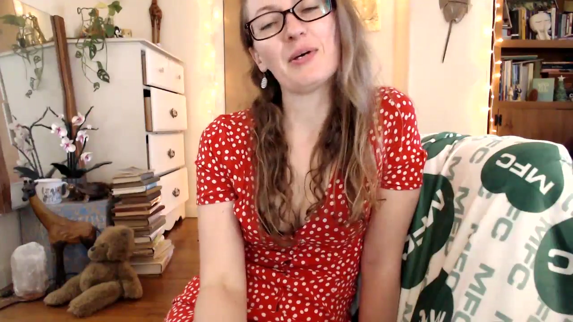 Gallery image thumbnail from WildflowerEm's myfreecams stream on, 04/26/2026, 21:43 image 5 of 20