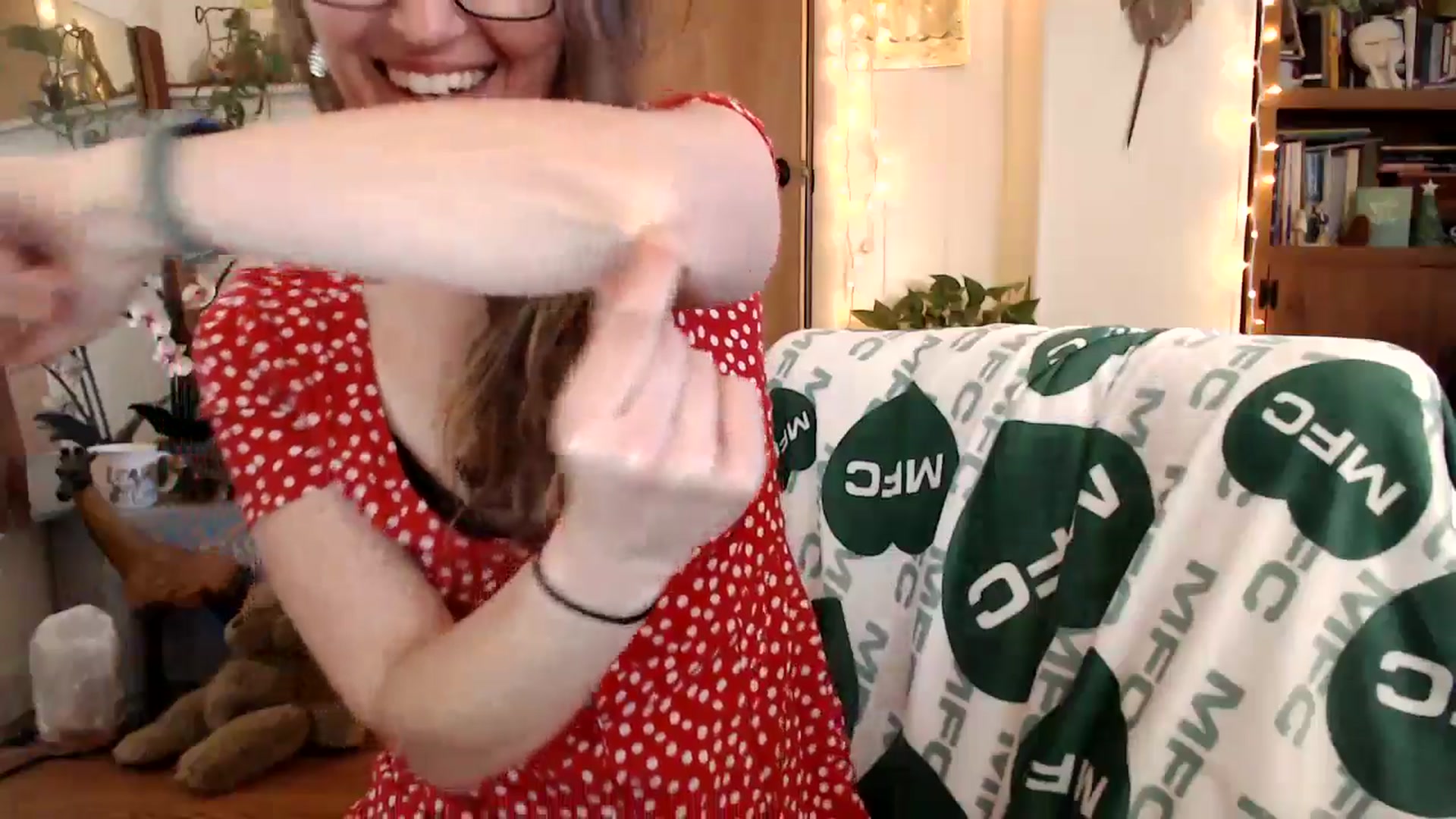 Gallery image thumbnail from WildflowerEm's myfreecams stream on, 04/26/2026, 21:43 image 6 of 20