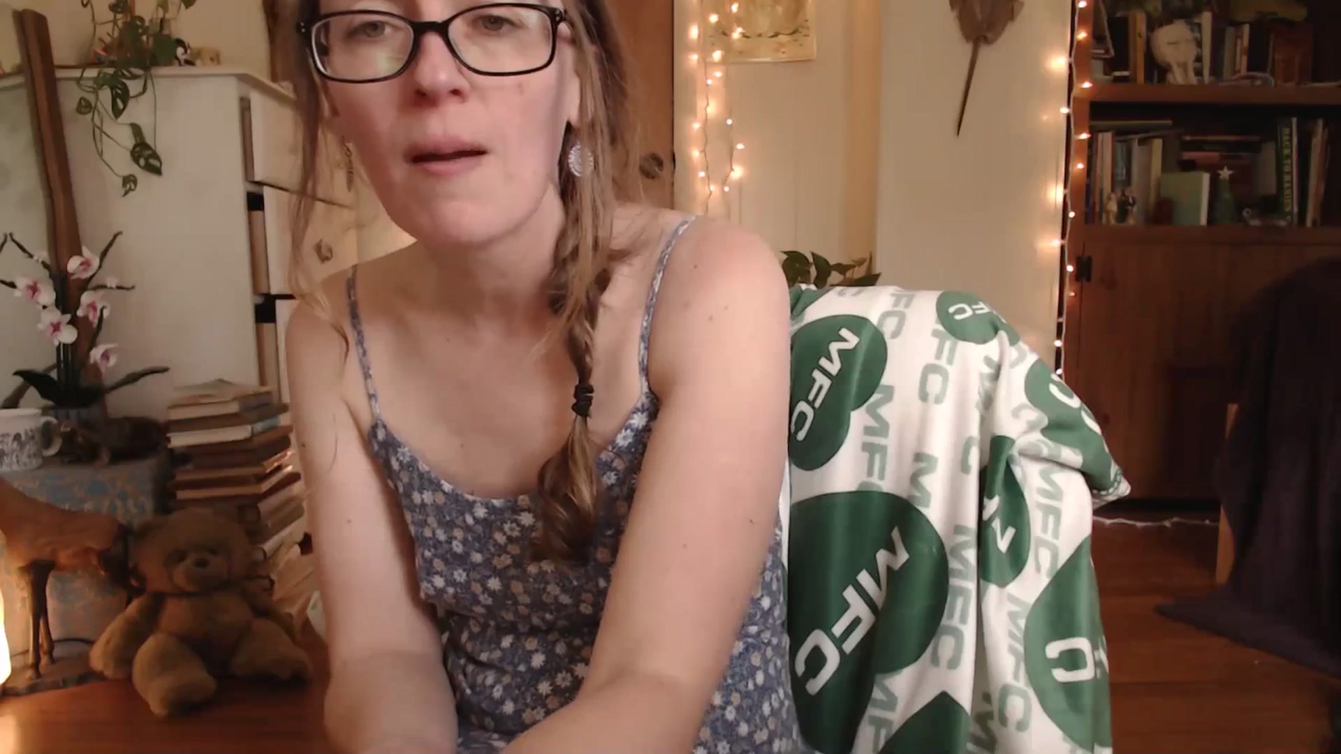 Gallery image thumbnail from WildflowerEm's myfreecams stream on, 04/29/2026, 19:15 image 17 of 20