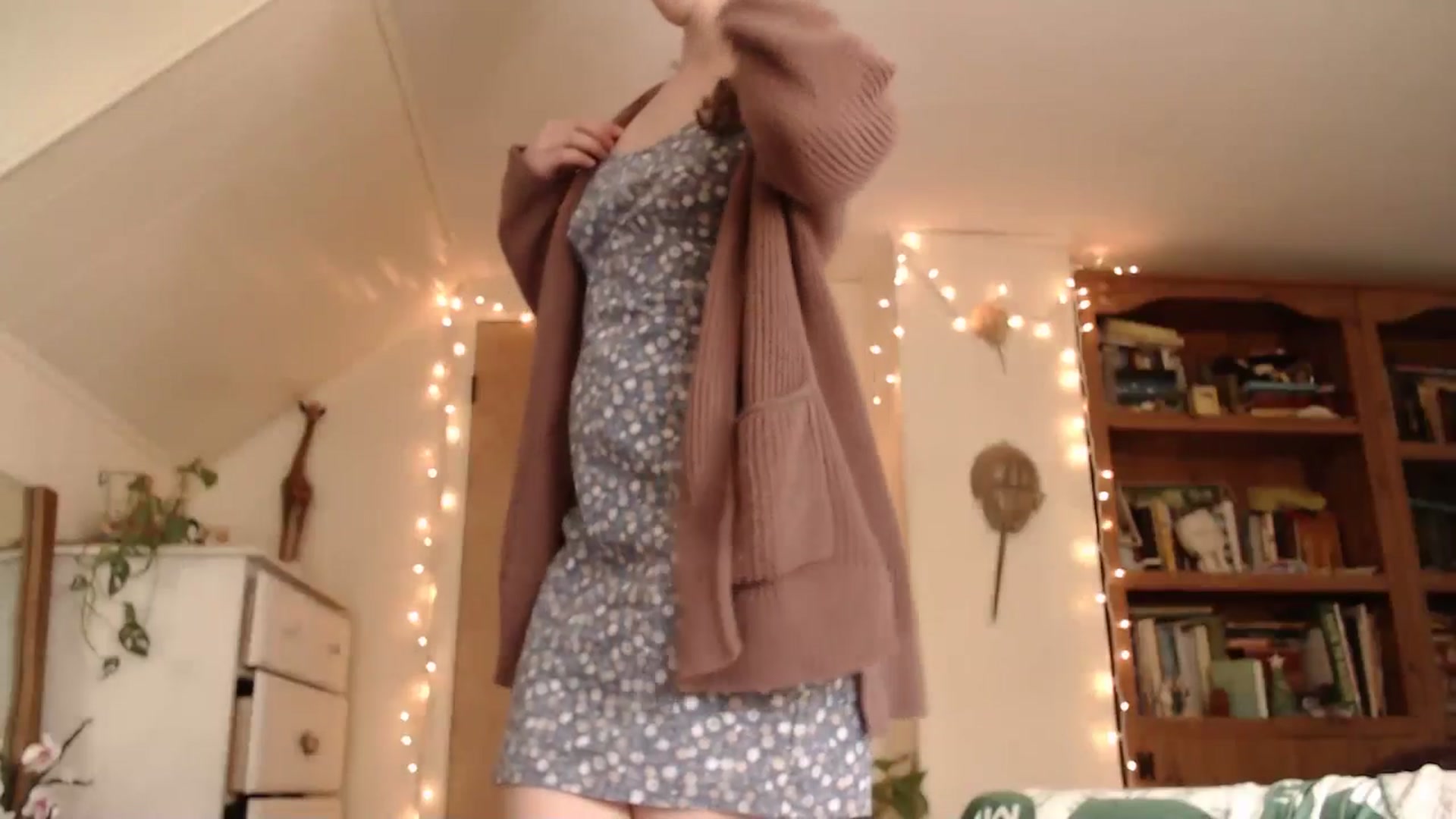 Gallery image thumbnail from WildflowerEm's myfreecams stream on, 04/29/2026, 19:15 image 8 of 20