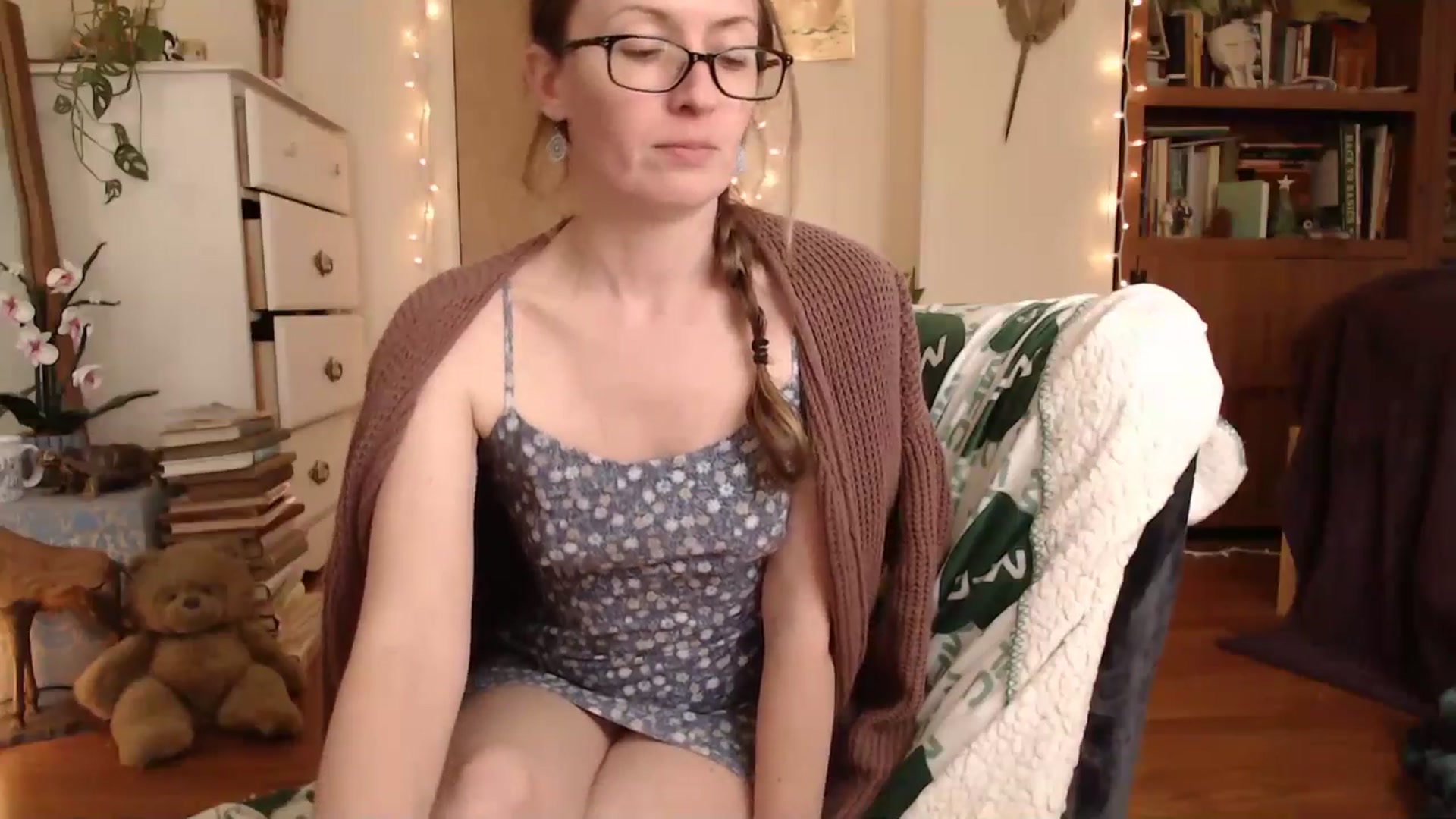 Gallery image thumbnail from WildflowerEm's myfreecams stream on, 04/29/2026, 19:15 image 7 of 20