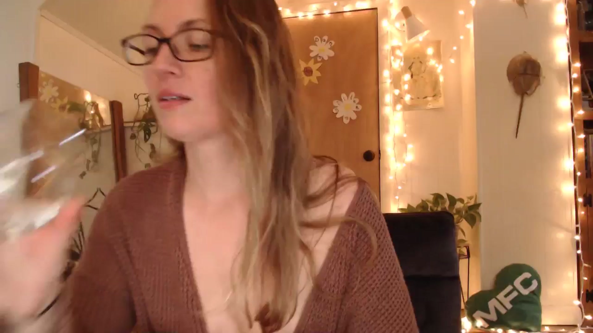 Gallery image thumbnail from WildflowerEm's myfreecams stream on, 05/03/2026, 22:16 image 20 of 20