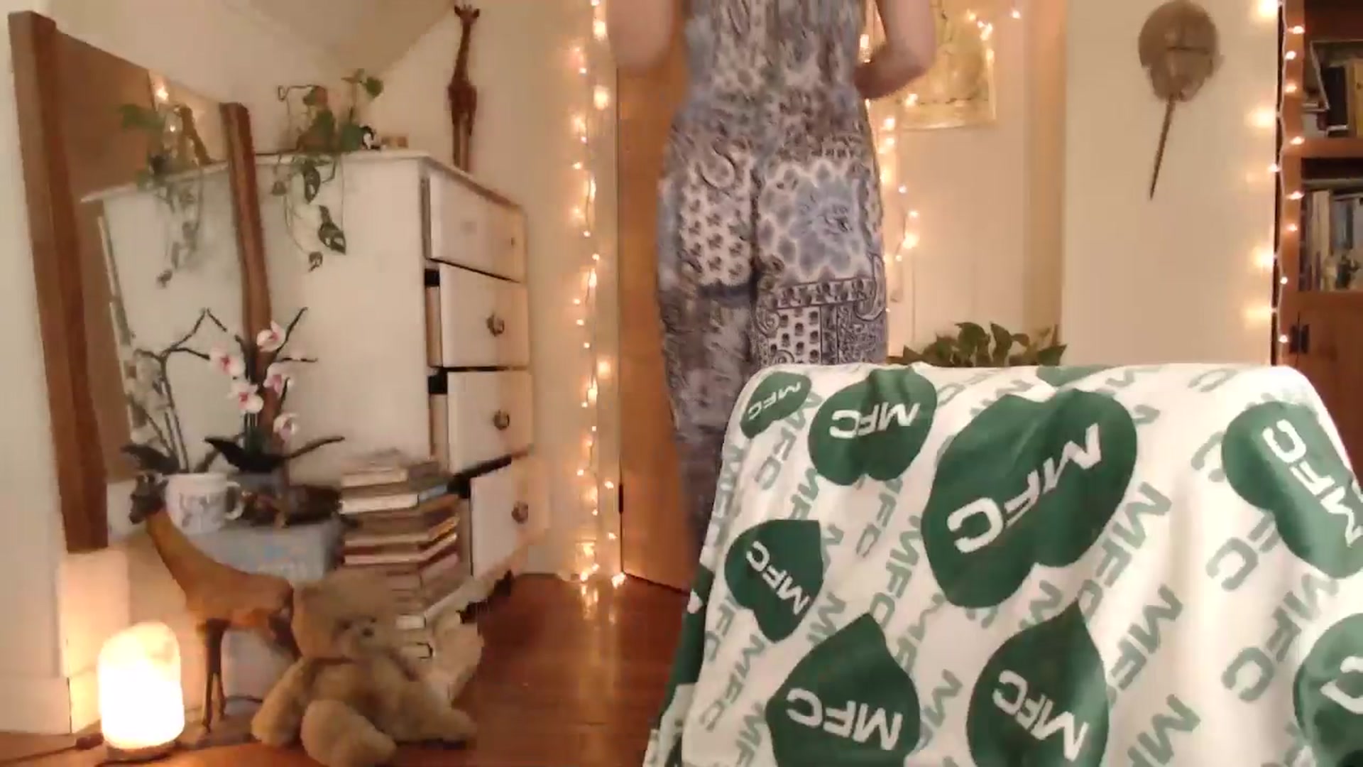 Gallery image thumbnail from WildflowerEm's myfreecams stream on, 05/03/2026, 22:16 image 2 of 20