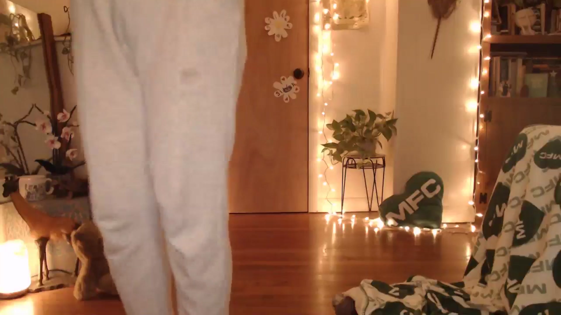 Gallery image thumbnail from WildflowerEm's myfreecams stream on, 05/09/2026, 23:17 image 13 of 20