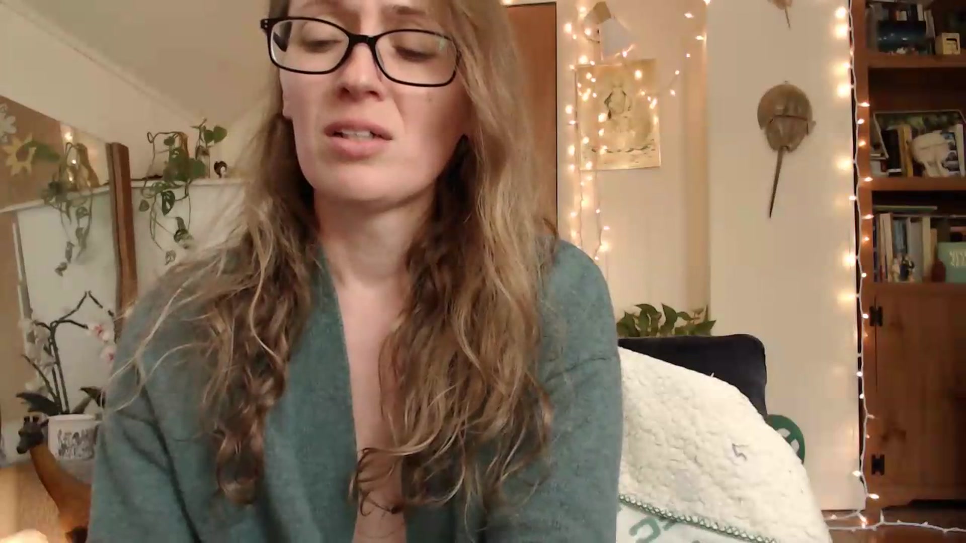 Gallery image thumbnail from WildflowerEm's myfreecams stream on, 05/13/2026, 19:05 image 15 of 20