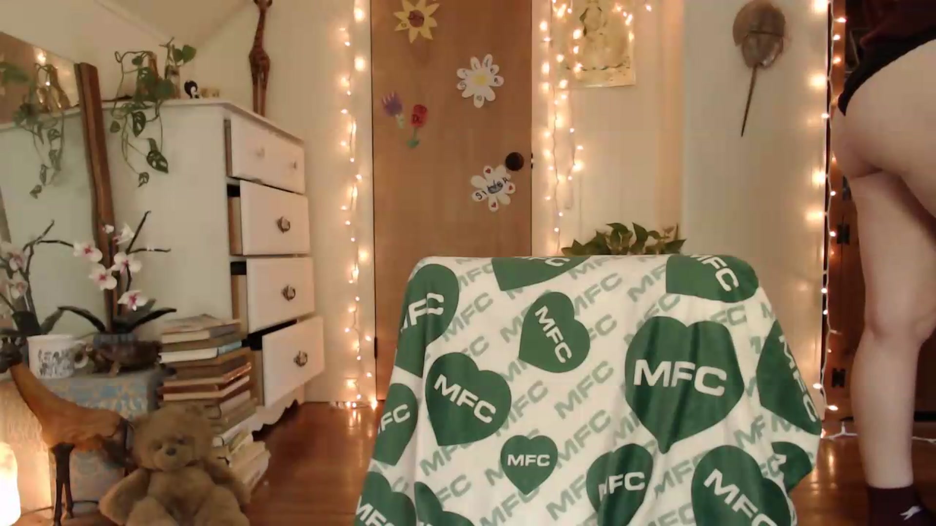 Gallery image thumbnail from WildflowerEm's myfreecams stream on, 05/15/2026, 18:49 image 5 of 20
