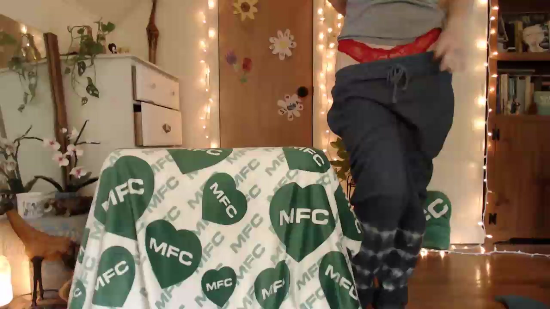 Gallery image thumbnail from WildflowerEm's myfreecams stream on, 05/15/2026, 18:49 image 7 of 20