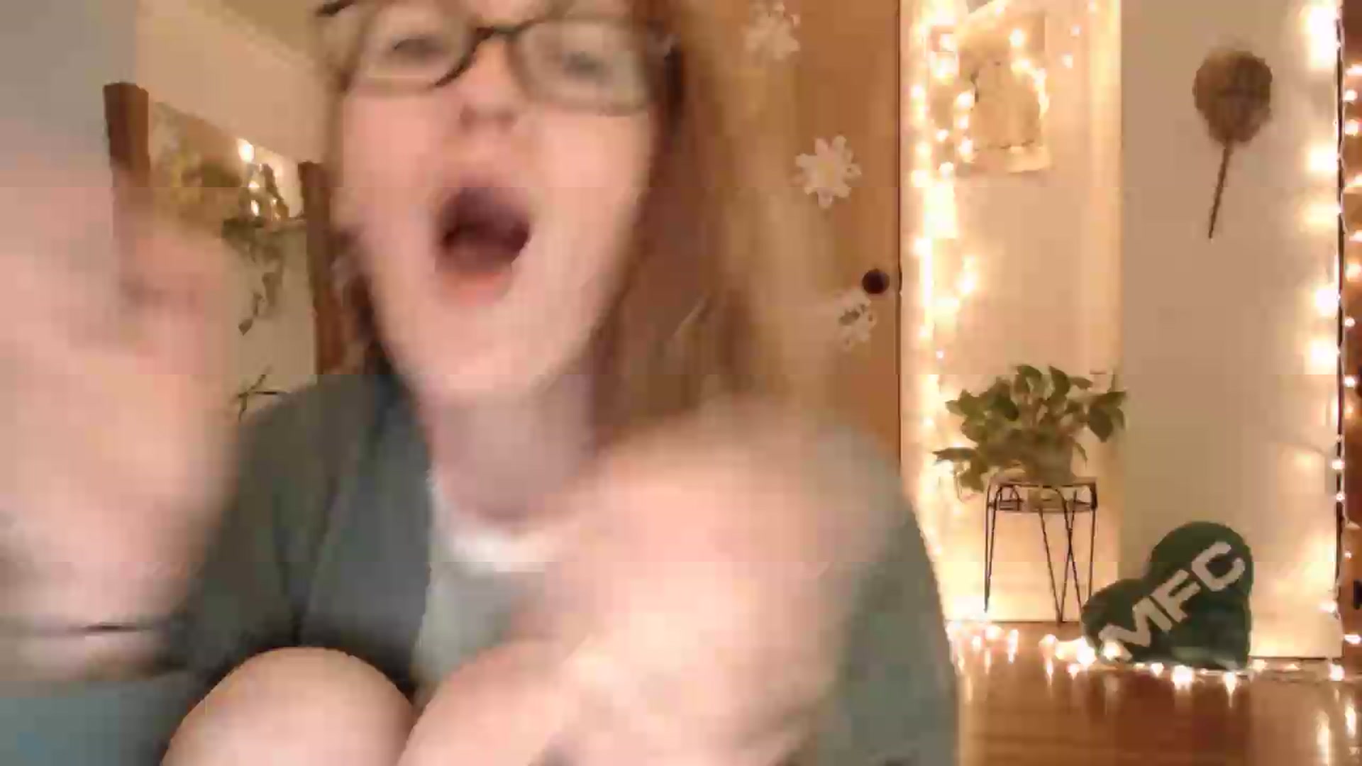 Gallery image thumbnail from WildflowerEm's myfreecams stream on, 05/24/2026, 22:42 image 11 of 20