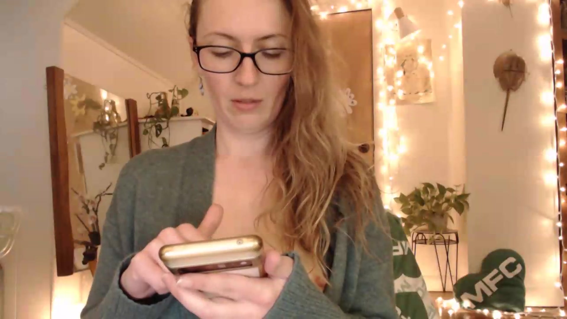 Gallery image thumbnail from WildflowerEm's myfreecams stream on, 05/24/2026, 22:42 image 15 of 20