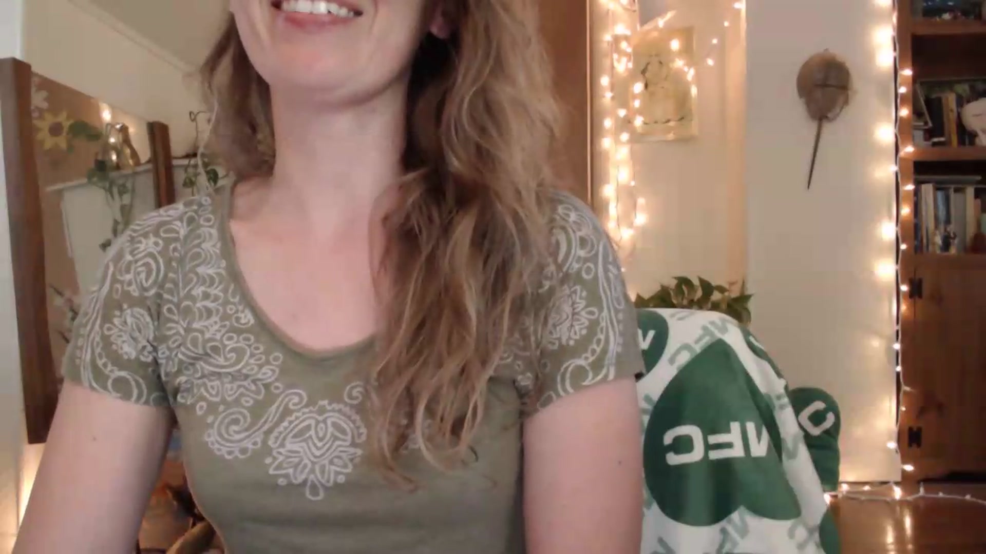 Gallery image thumbnail from WildflowerEm's myfreecams stream on, 05/29/2026, 19:19 image 3 of 20