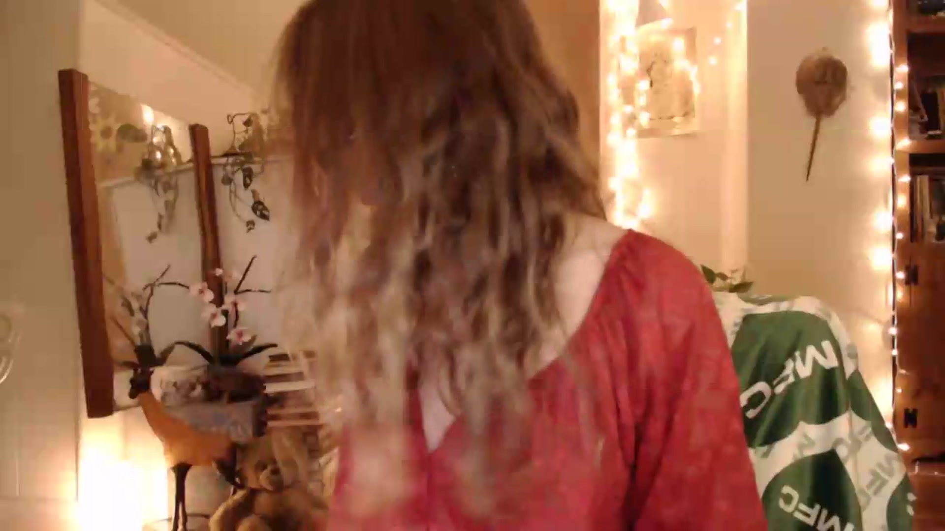 Gallery image thumbnail from WildflowerEm's myfreecams stream on, 05/31/2026, 02:08 image 3 of 20