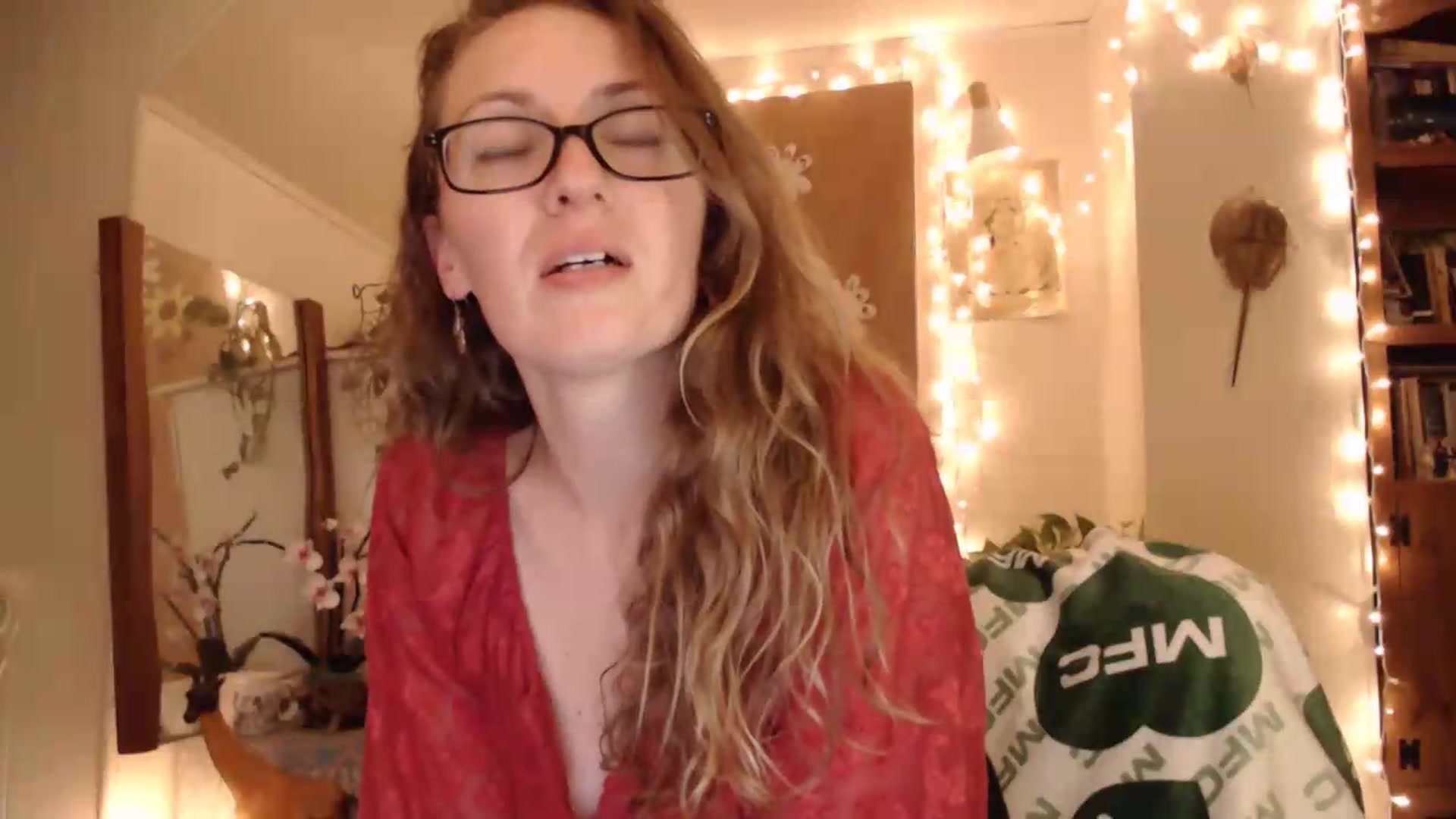 Gallery image thumbnail from WildflowerEm's myfreecams stream on, 05/31/2026, 02:08 image 9 of 20