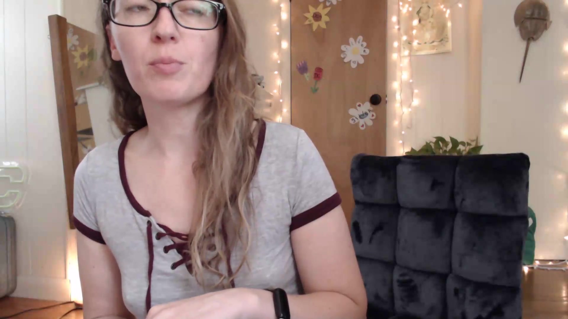 Gallery image thumbnail from WildflowerEm's myfreecams stream on, 06/05/2026, 19:23 image 13 of 20