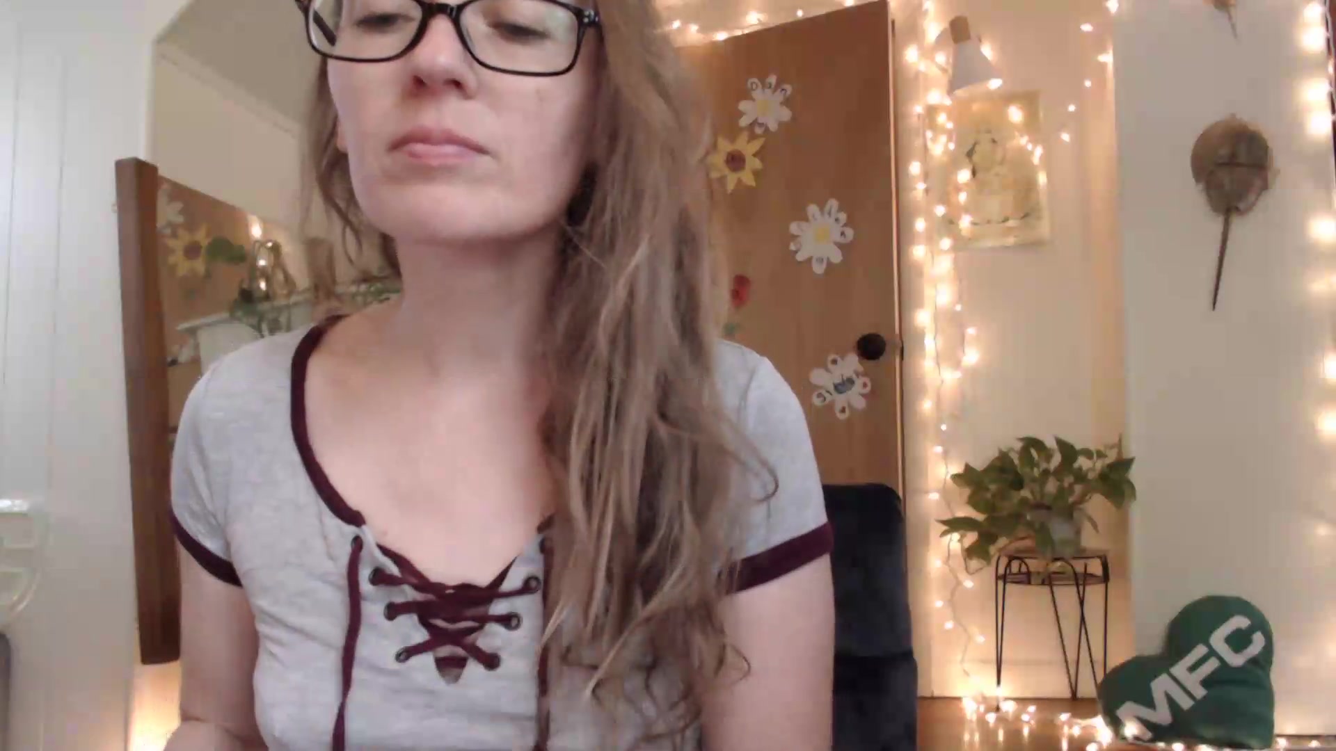 Gallery image thumbnail from WildflowerEm's myfreecams stream on, 06/05/2026, 19:23 image 2 of 20