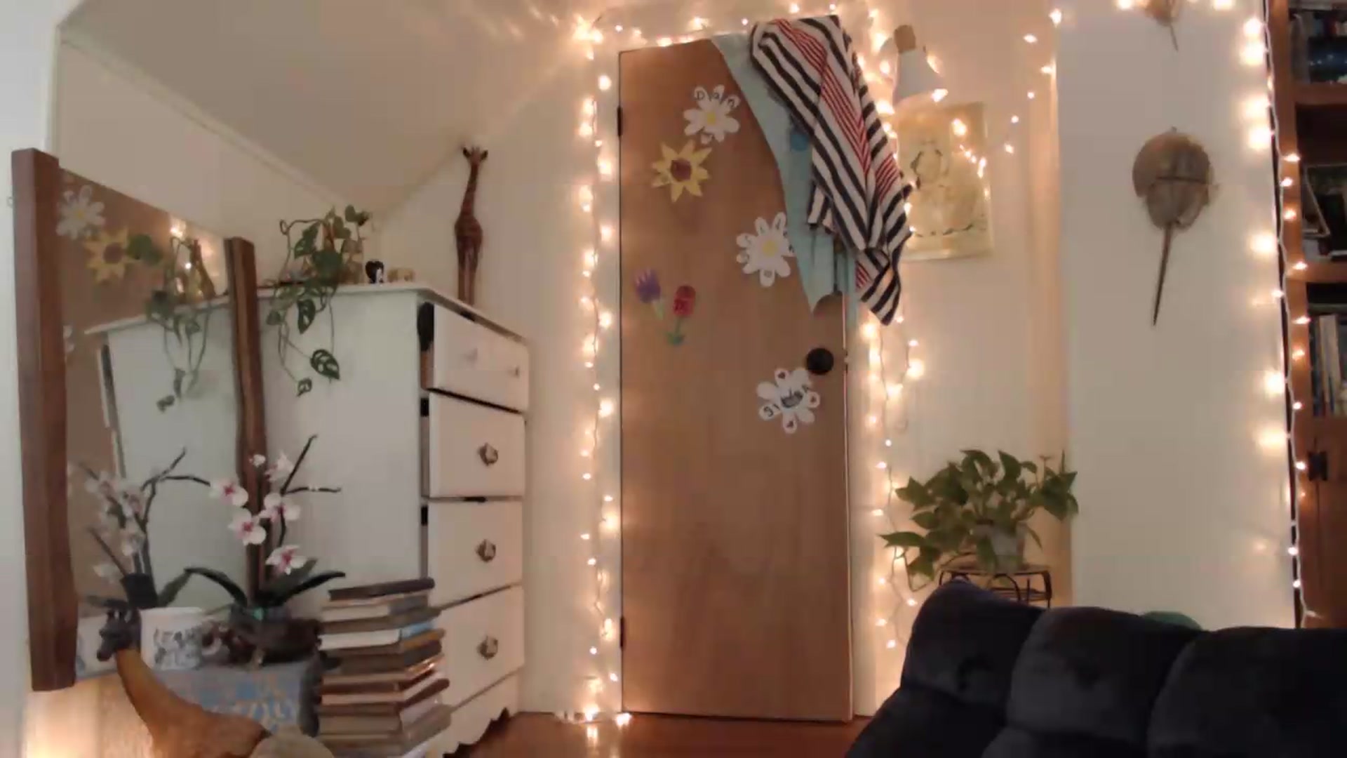 Gallery image thumbnail from WildflowerEm's myfreecams stream on, 06/12/2026, 19:17 image 13 of 20