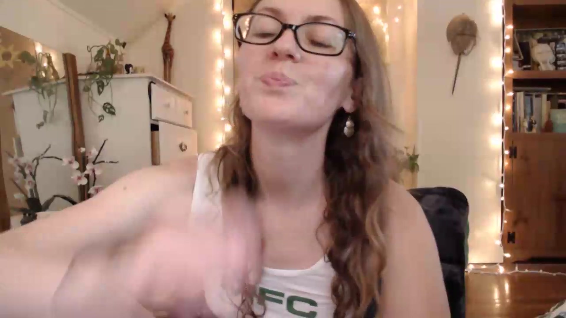 Gallery image thumbnail from WildflowerEm's myfreecams stream on, 06/14/2026, 22:07 image 9 of 20