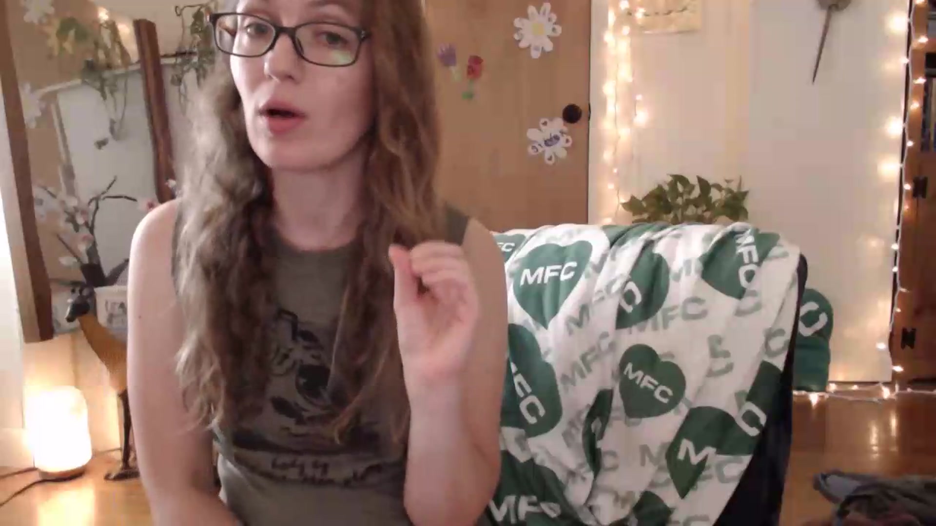 Gallery image thumbnail from WildflowerEm's myfreecams stream on, 06/28/2026, 21:32 image 12 of 20