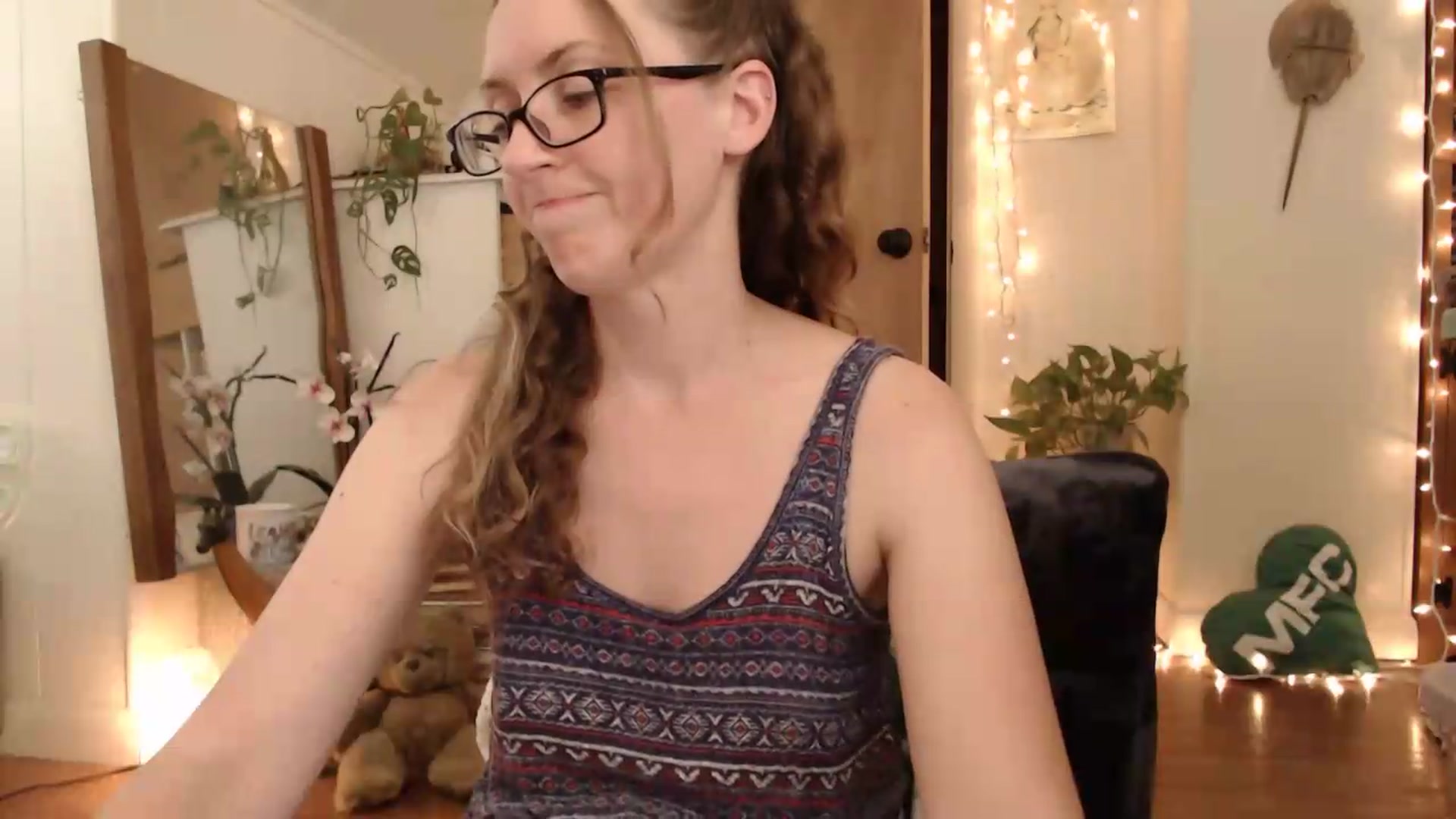 Gallery image thumbnail from WildflowerEm's myfreecams stream on, 07/13/2026, 20:35 image 7 of 20