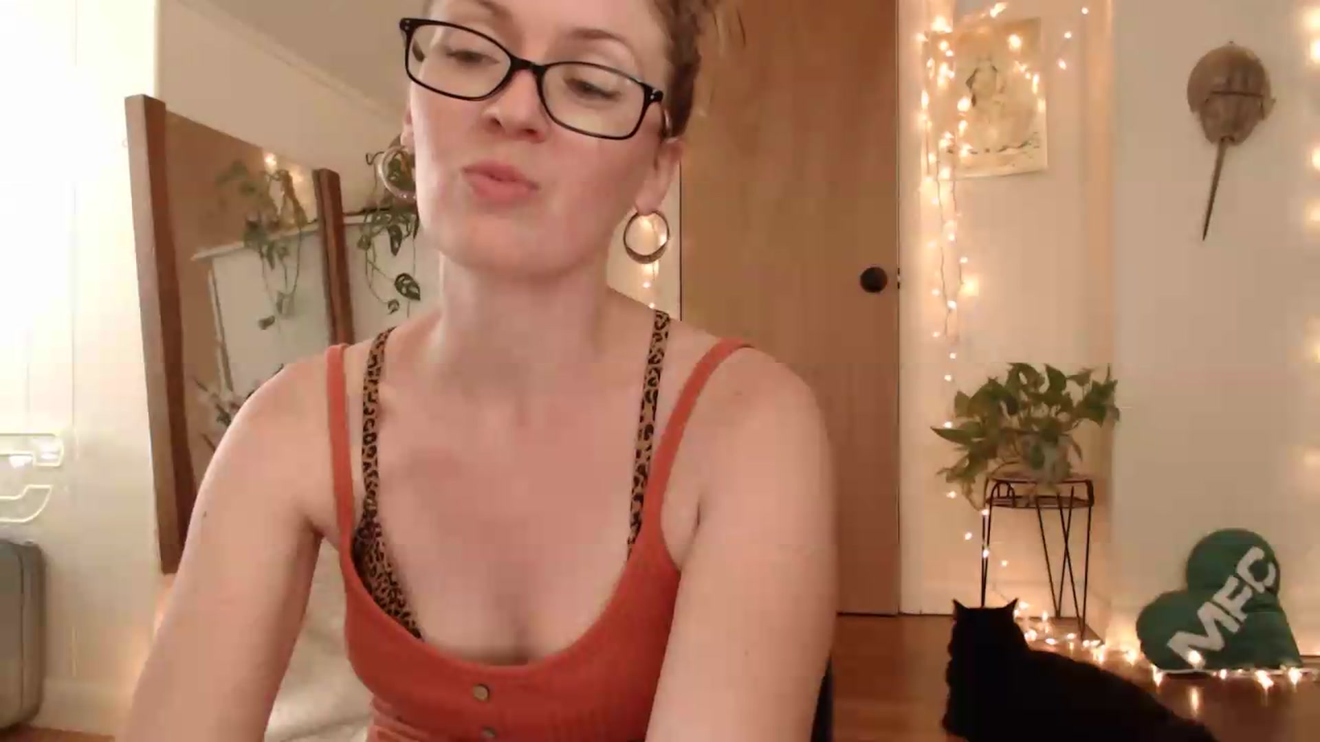 Gallery image thumbnail from WildflowerEm's myfreecams stream on, 07/19/2026, 21:49 image 2 of 20