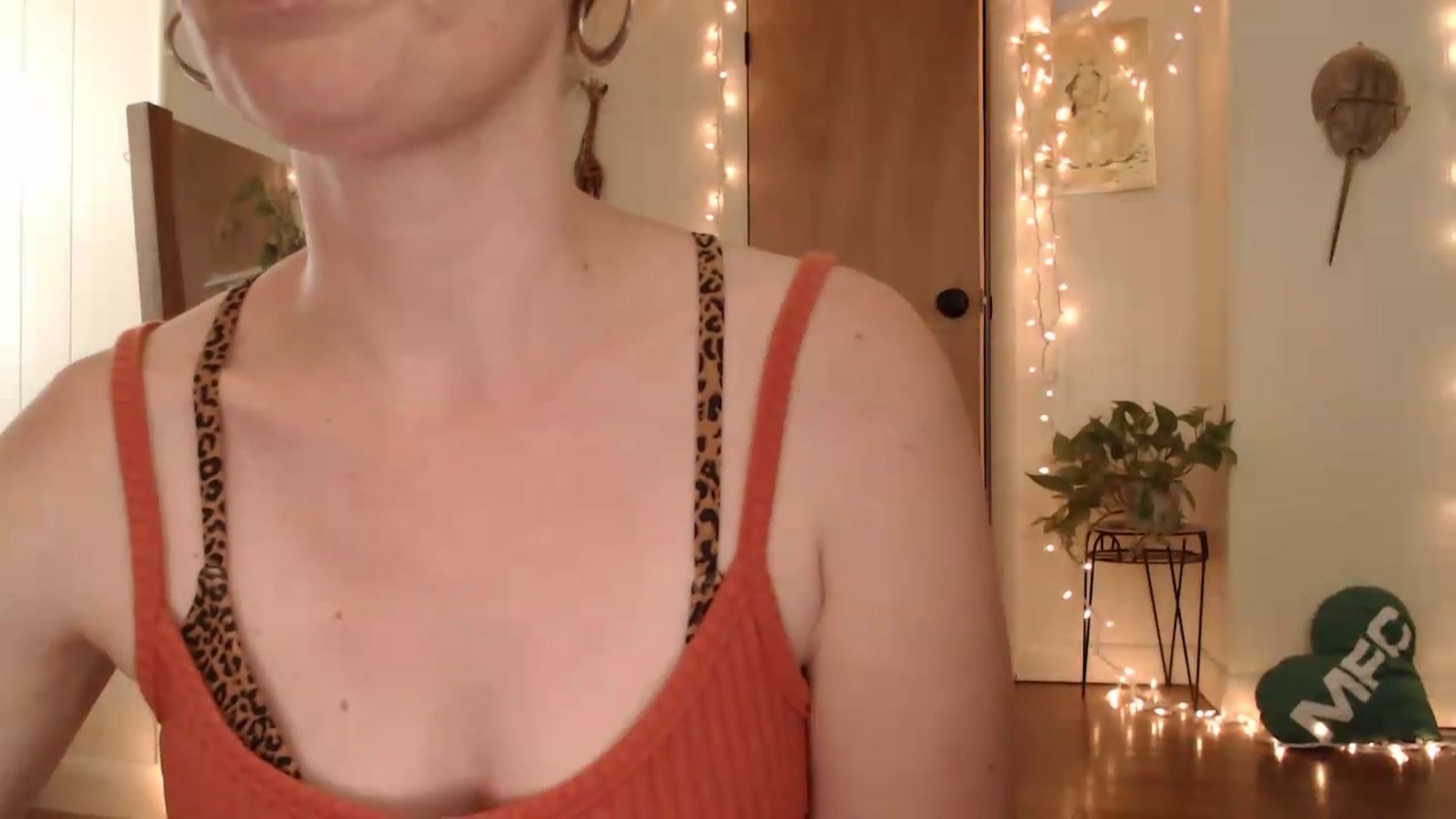 Gallery image thumbnail from WildflowerEm's myfreecams stream on, 07/19/2026, 21:49 image 3 of 20