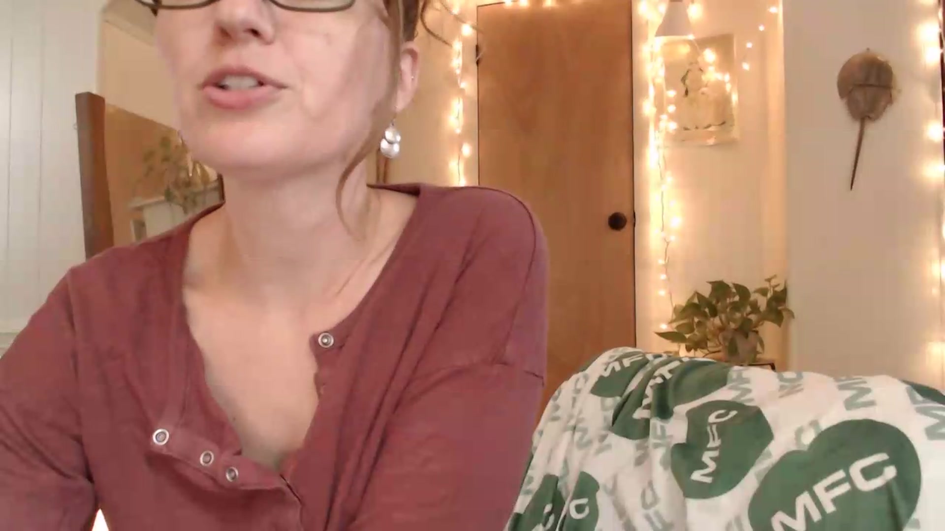 Gallery image thumbnail from WildflowerEm's myfreecams stream on, 09/06/2026, 22:03 image 2 of 20