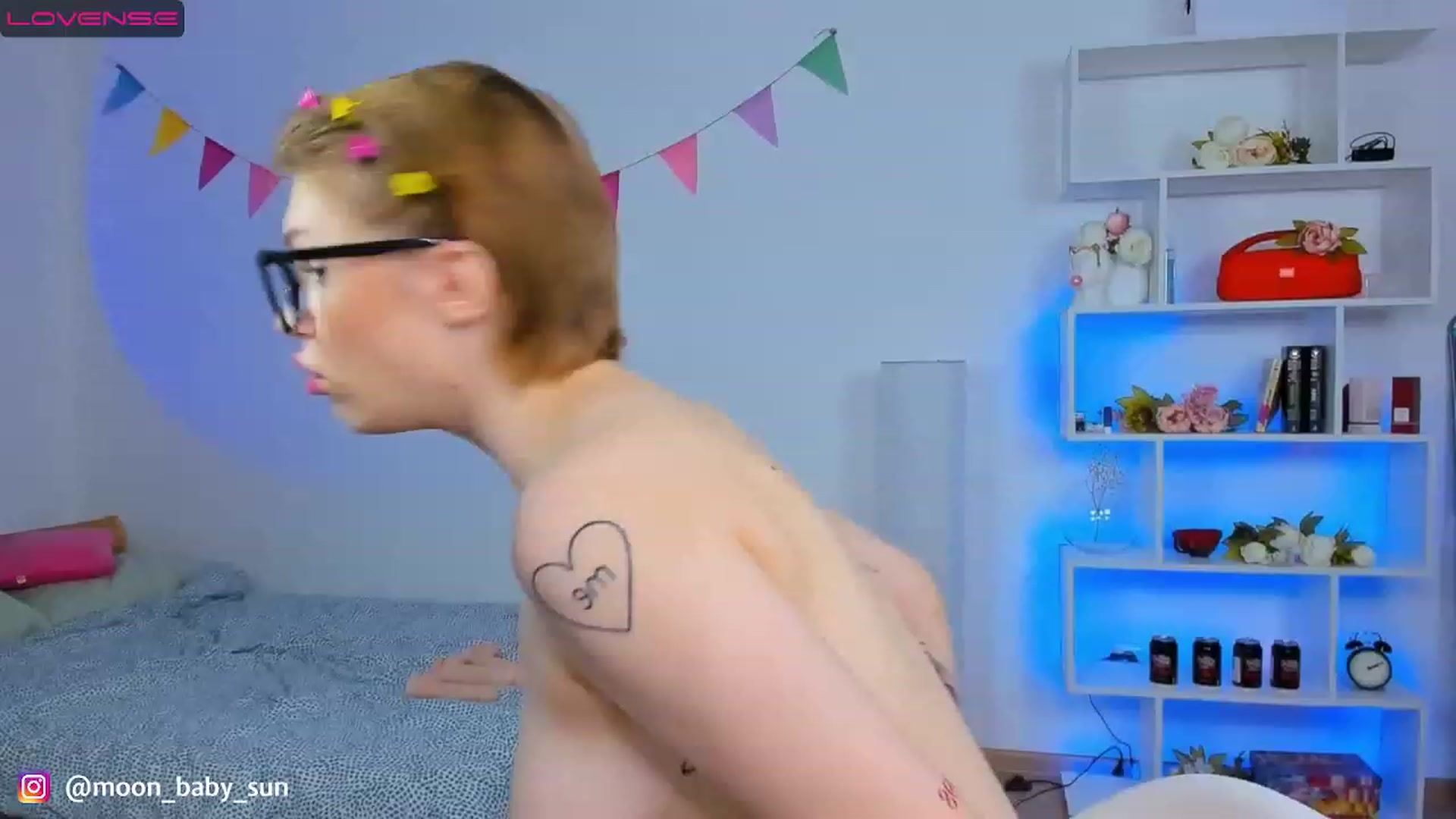 Gallery image thumbnail from WilsonViolet's myfreecams stream on, 11/19/2022, 05:20 image 5 of 20